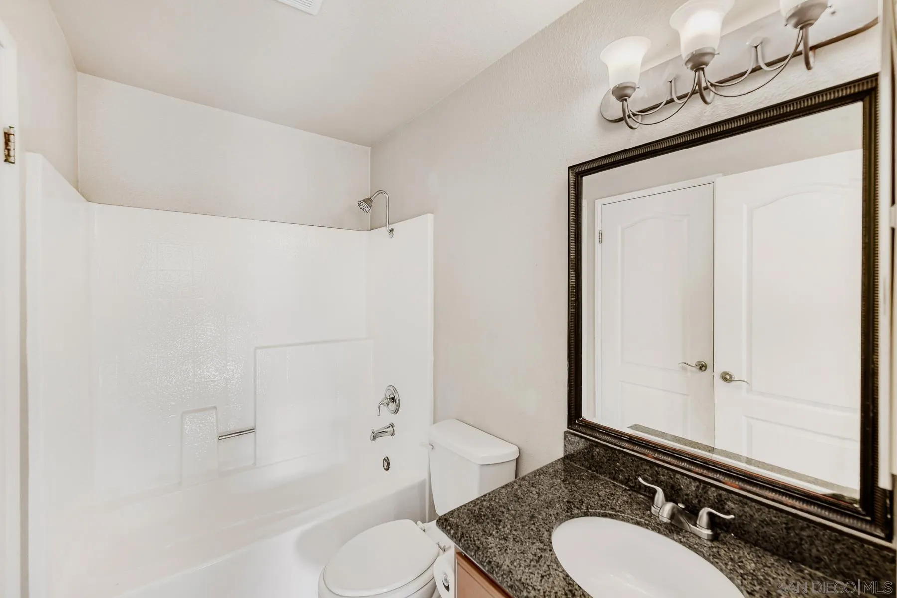Photo #14: 260001729 Listing: Photo #14