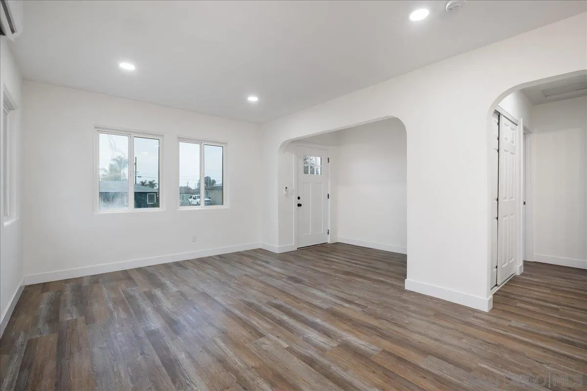 https://cdn.realtyfeed.com/cdn/127/260001733/52500486393585aa55f55b254409cce3.webp