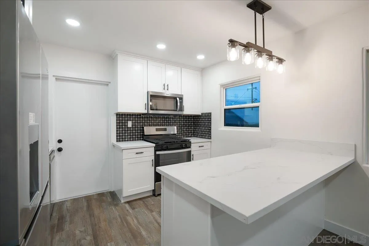 https://cdn.realtyfeed.com/cdn/127/260001733/e674f4109a5bad37b2958bd8e72f3faf.webp