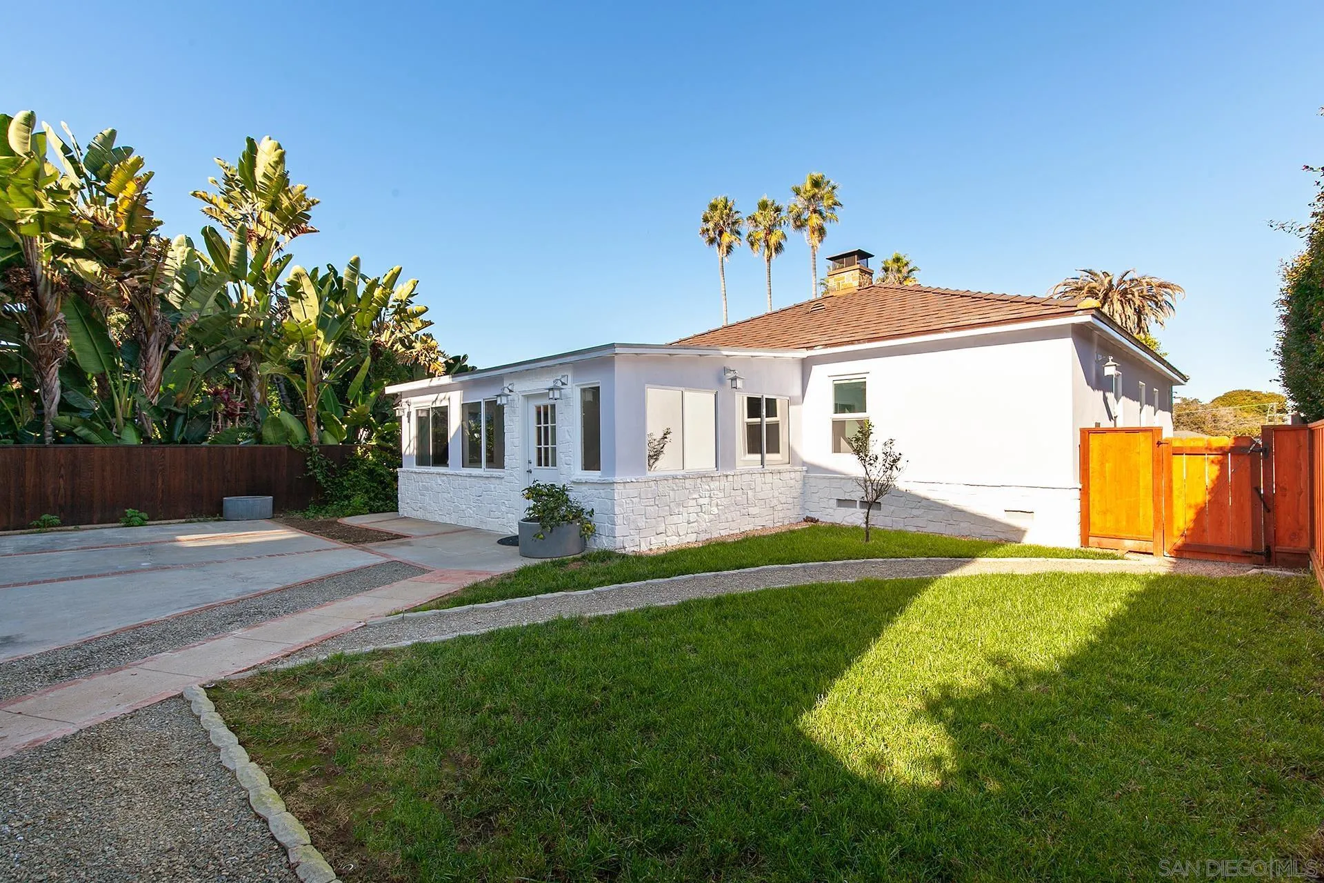 https://cdn.realtyfeed.com/cdn/127/260001737/d76c3051553e7723ac57f9c56918b9c8.webp