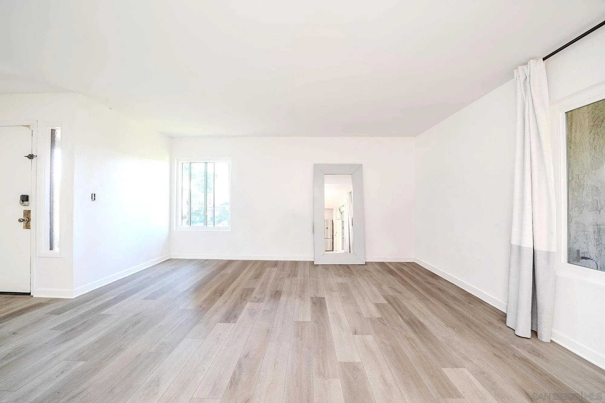Photo #8: 260001738 Listing: Photo #8