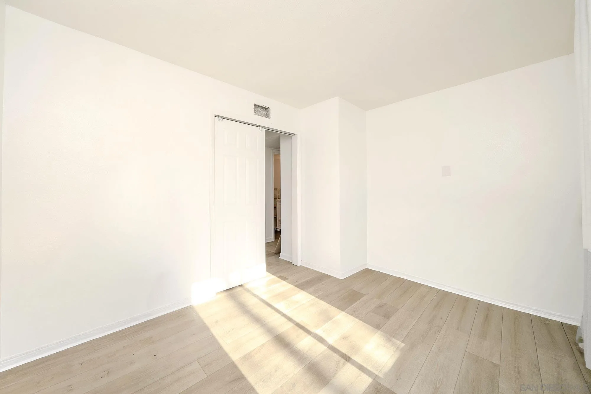 Photo #14: 260001738 Listing: Photo #14