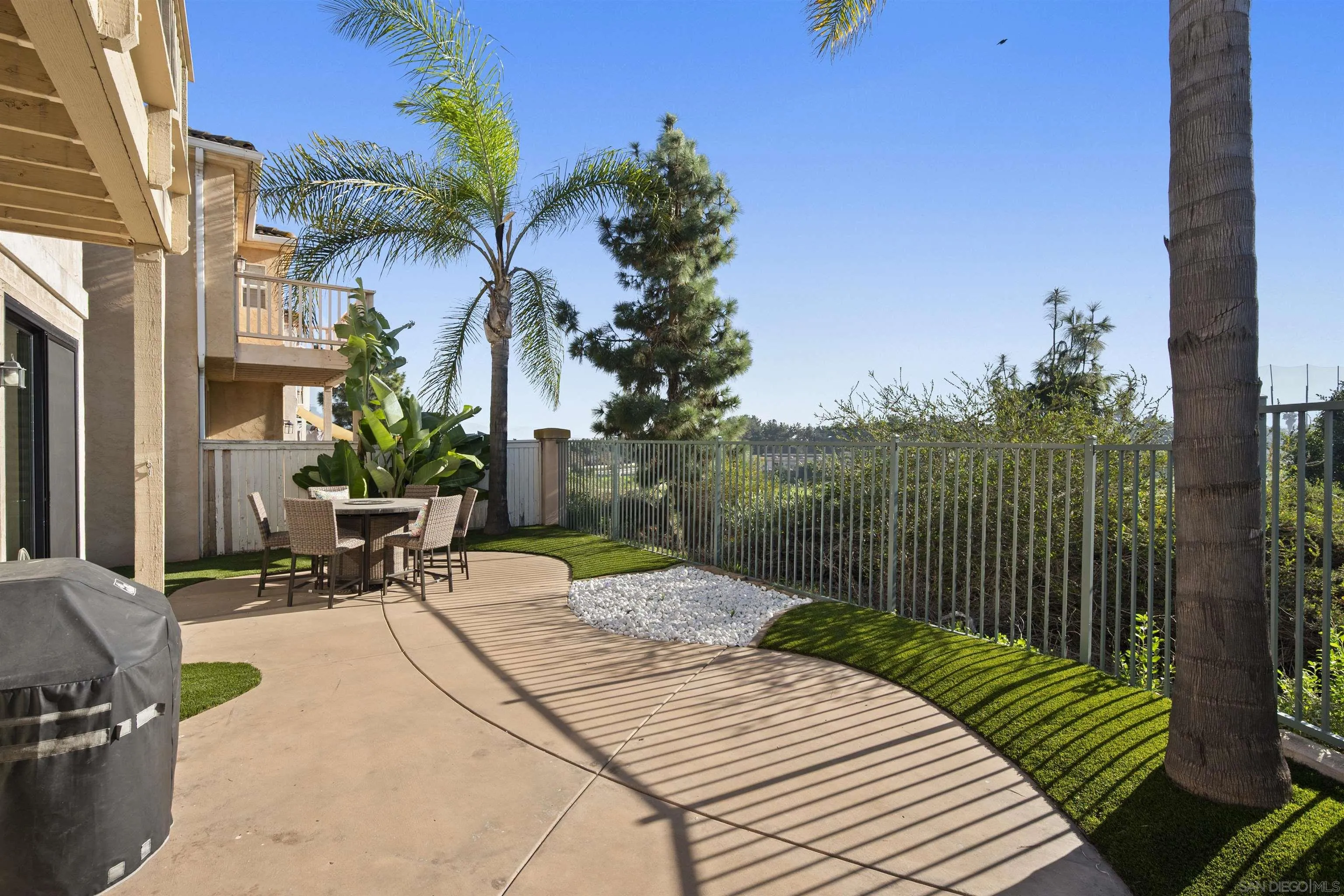 https://cdn.realtyfeed.com/cdn/127/260001739/da93d602523a48da6c0c39d3f11a1fd8.webp