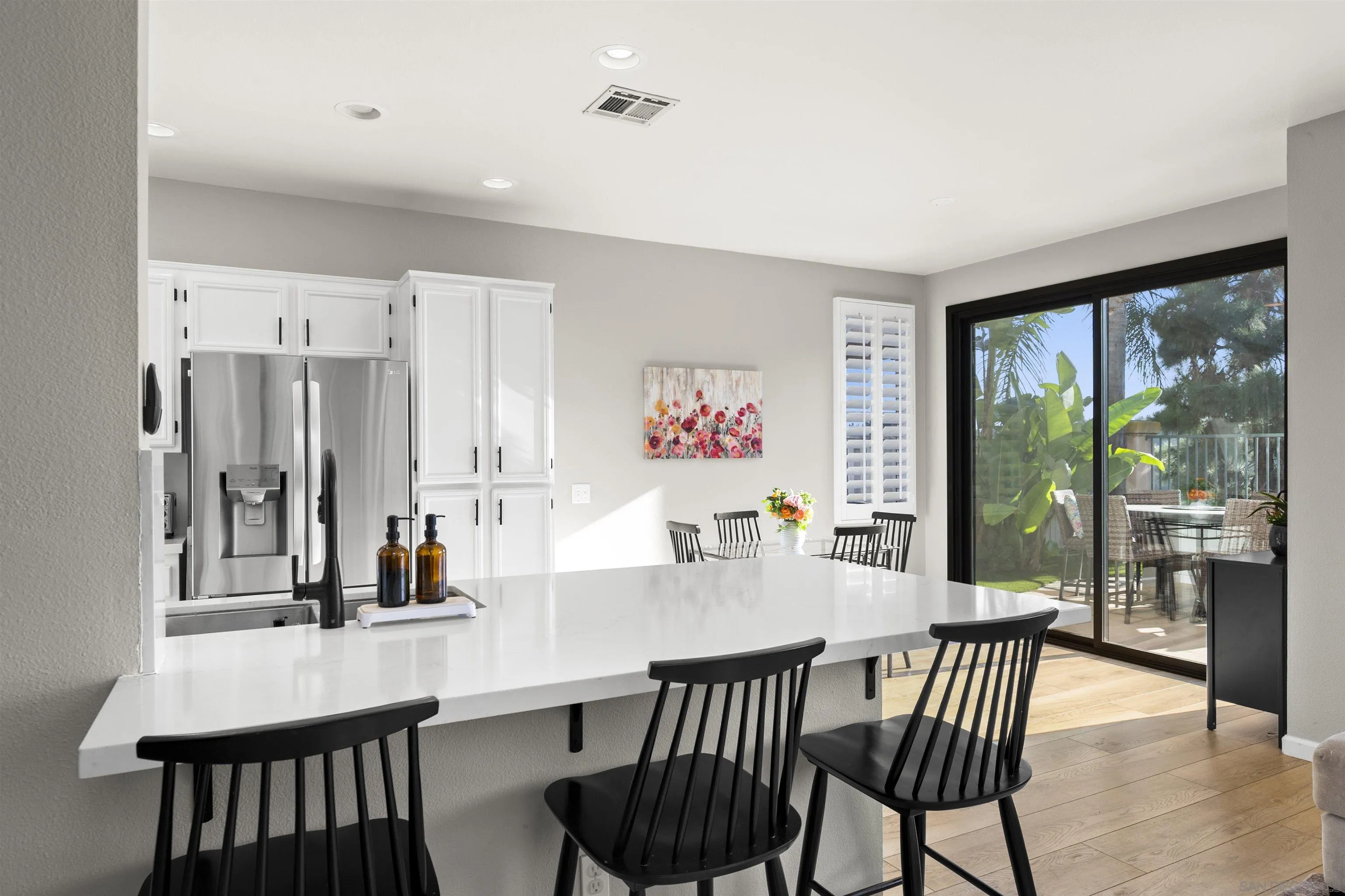 https://cdn.realtyfeed.com/cdn/127/260001739/de208dd29cb88250d24401460601e66f.webp