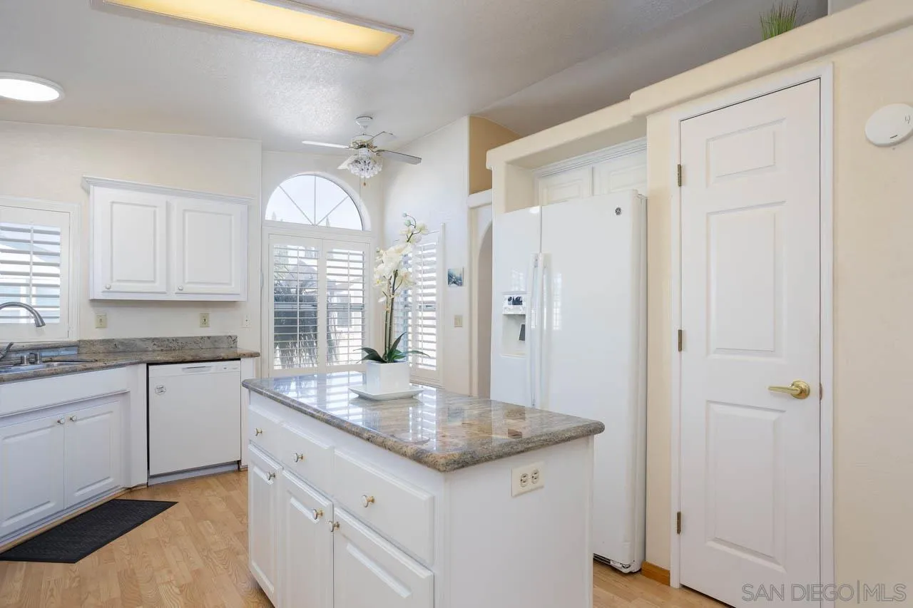 https://cdn.realtyfeed.com/cdn/127/260001742/278af9543df19f164761b72beaf3fc74.webp