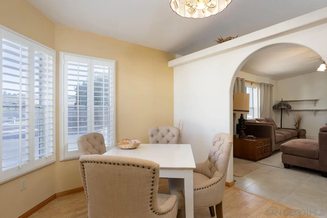 https://cdn.realtyfeed.com/cdn/127/260001742/688380f06e0941d4406d0e12553796dc.webp