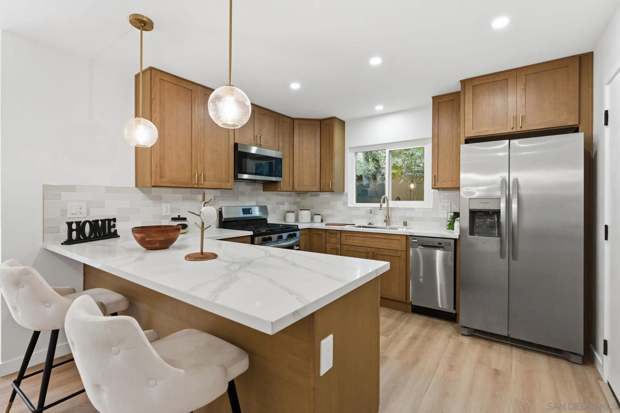 https://cdn.realtyfeed.com/cdn/127/260001743/84109f591d9b3e4d9f9bb283f84b180f.webp
