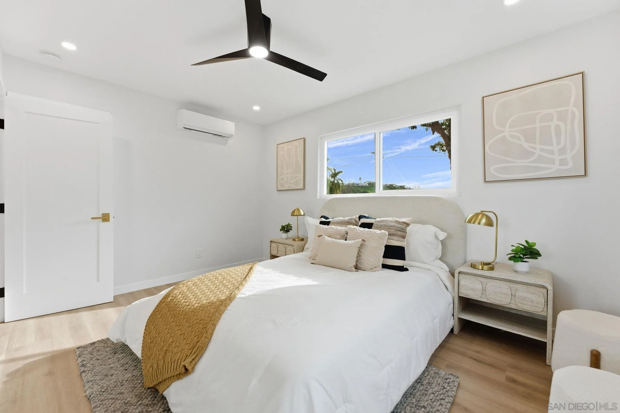 https://cdn.realtyfeed.com/cdn/127/260001743/b88984a65b811752094022ec0e2eeca8.webp