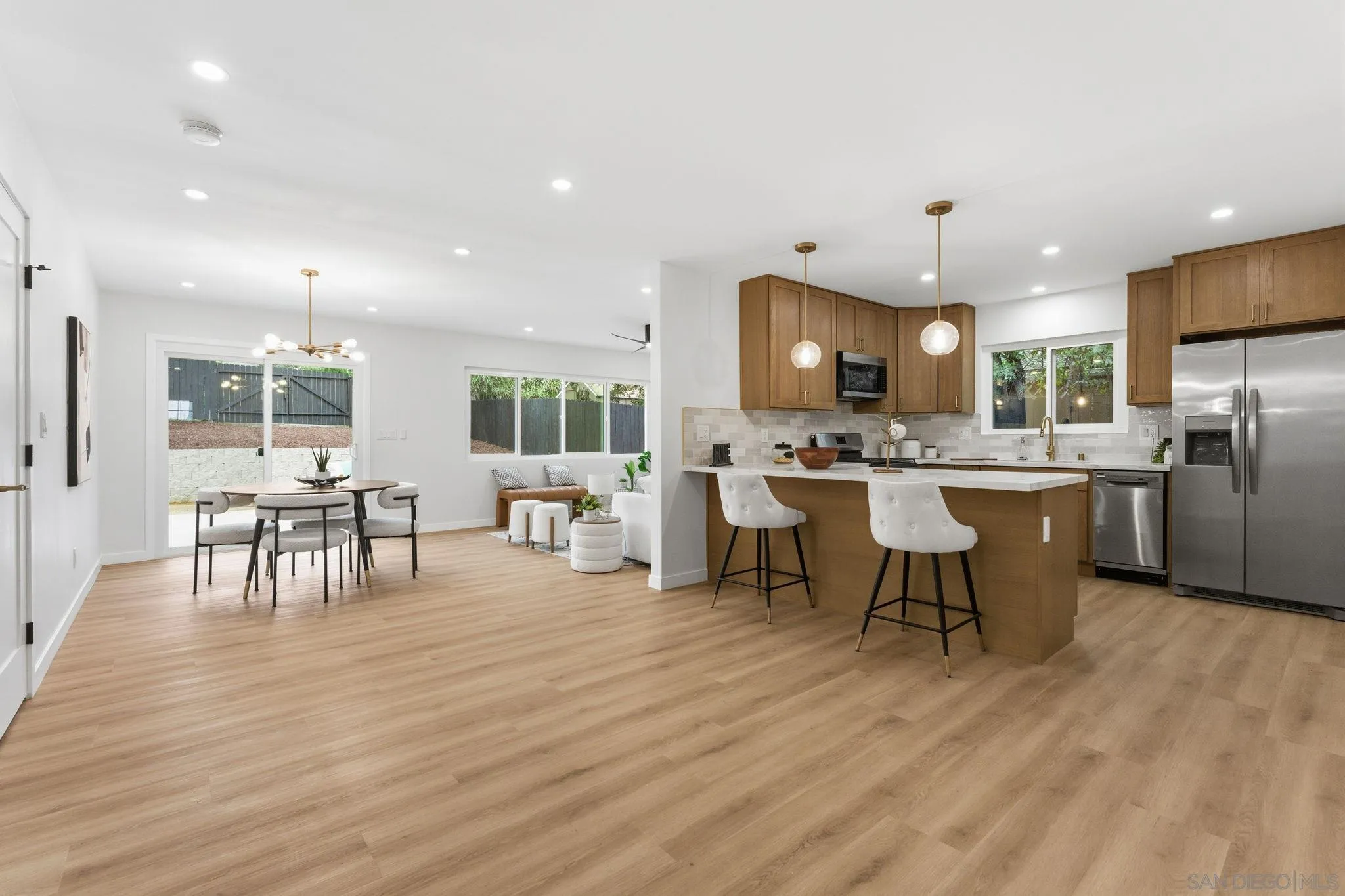 https://cdn.realtyfeed.com/cdn/127/260001743/c7c4581bbadc5521a2e961ed4123a9a2.webp