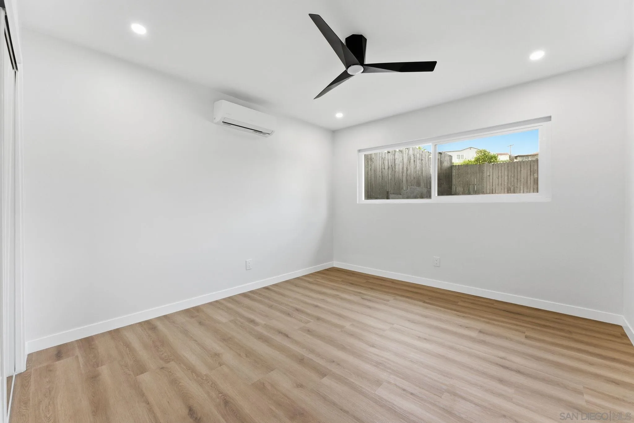 https://cdn.realtyfeed.com/cdn/127/260001743/de94c8cc774092b141debd80315eda16.webp