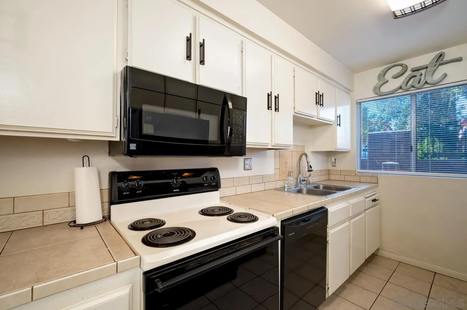 Photo #7: 260001745 Listing: Photo #7