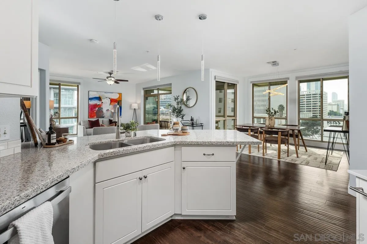 https://cdn.realtyfeed.com/cdn/127/260001747/af7325eedad78e9b6fdeee50b1565479.webp