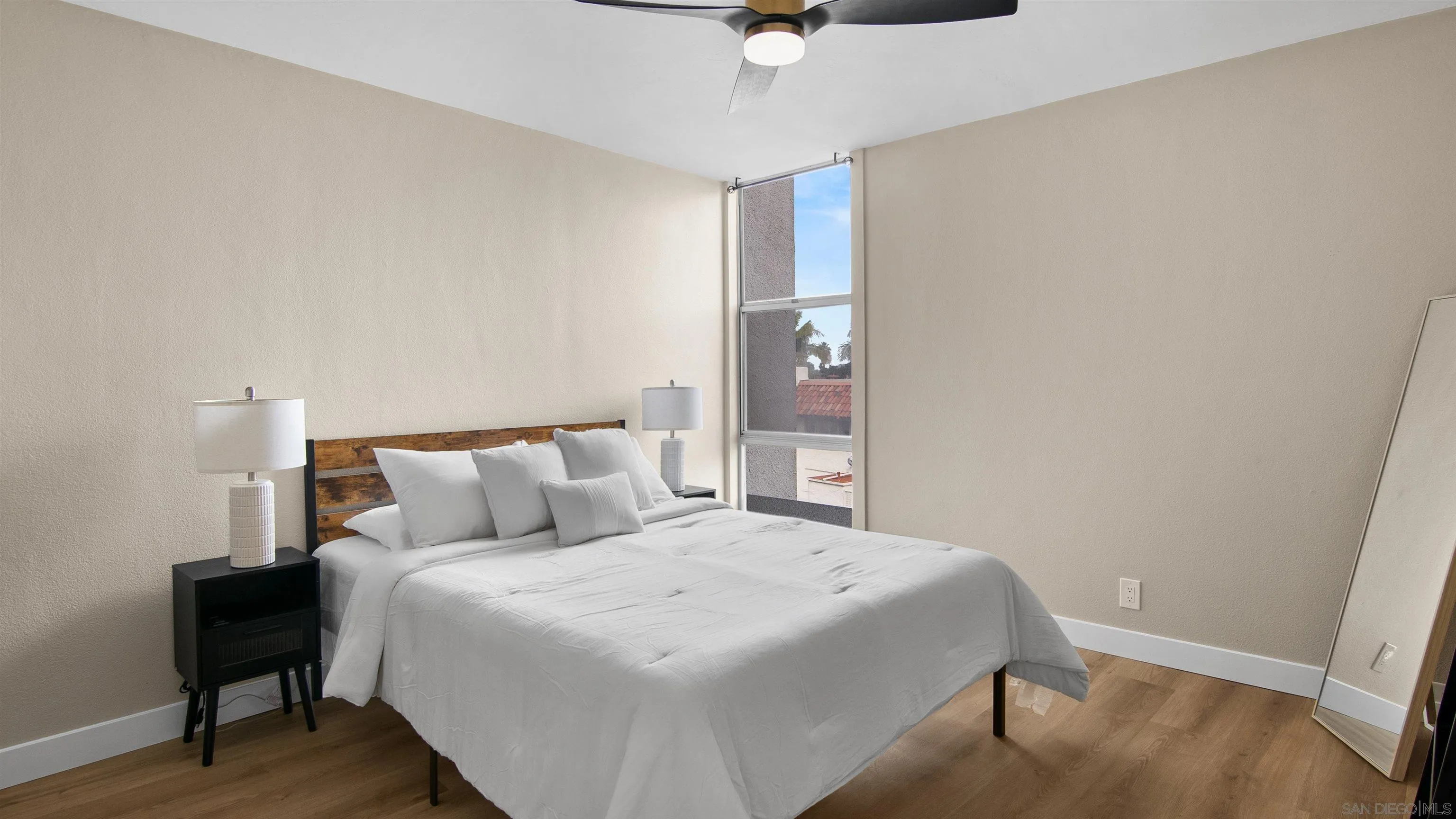 https://cdn.realtyfeed.com/cdn/127/260001748/5fe7c4759412419d9bcce0eb31f1c963.webp