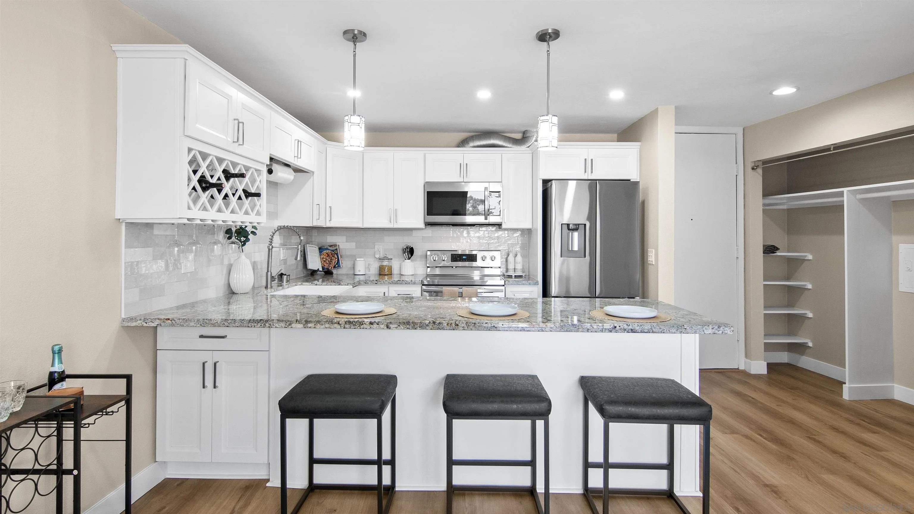 https://cdn.realtyfeed.com/cdn/127/260001748/7f6e1dc39d1b57252081d458b45df99f.webp