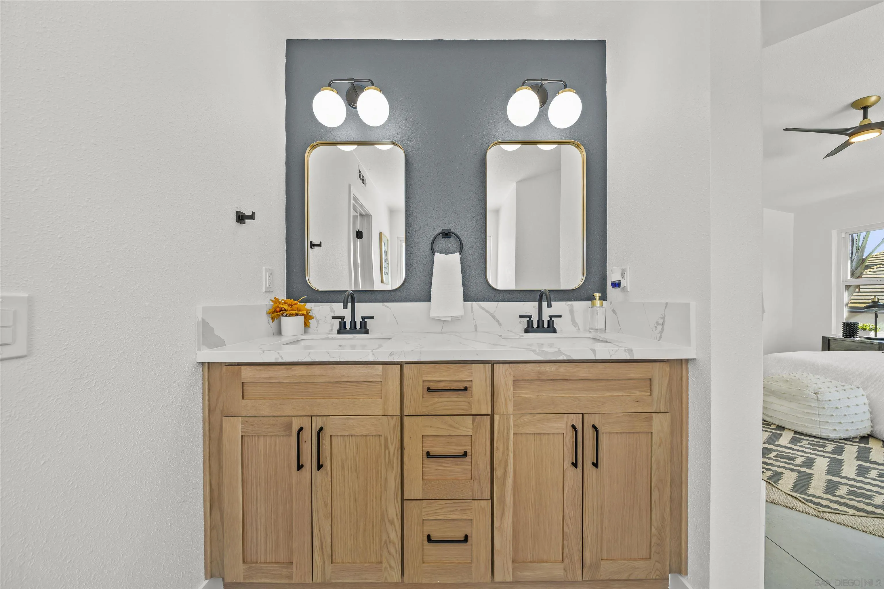 https://cdn.realtyfeed.com/cdn/127/260001750/a3d75ef5ebdc928b78e51b6a0c283c08.webp