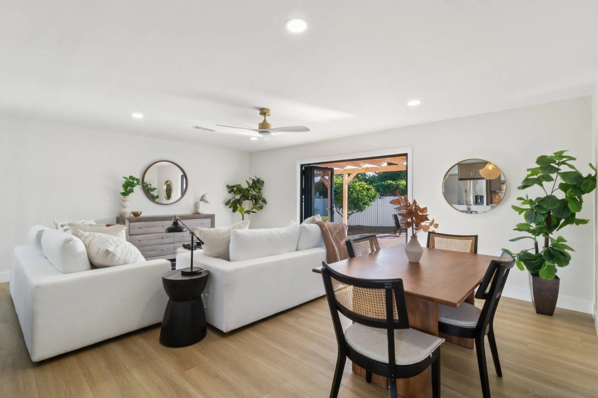 https://cdn.realtyfeed.com/cdn/127/260001752/1247428875ee7a673c9aa48248442d93.webp