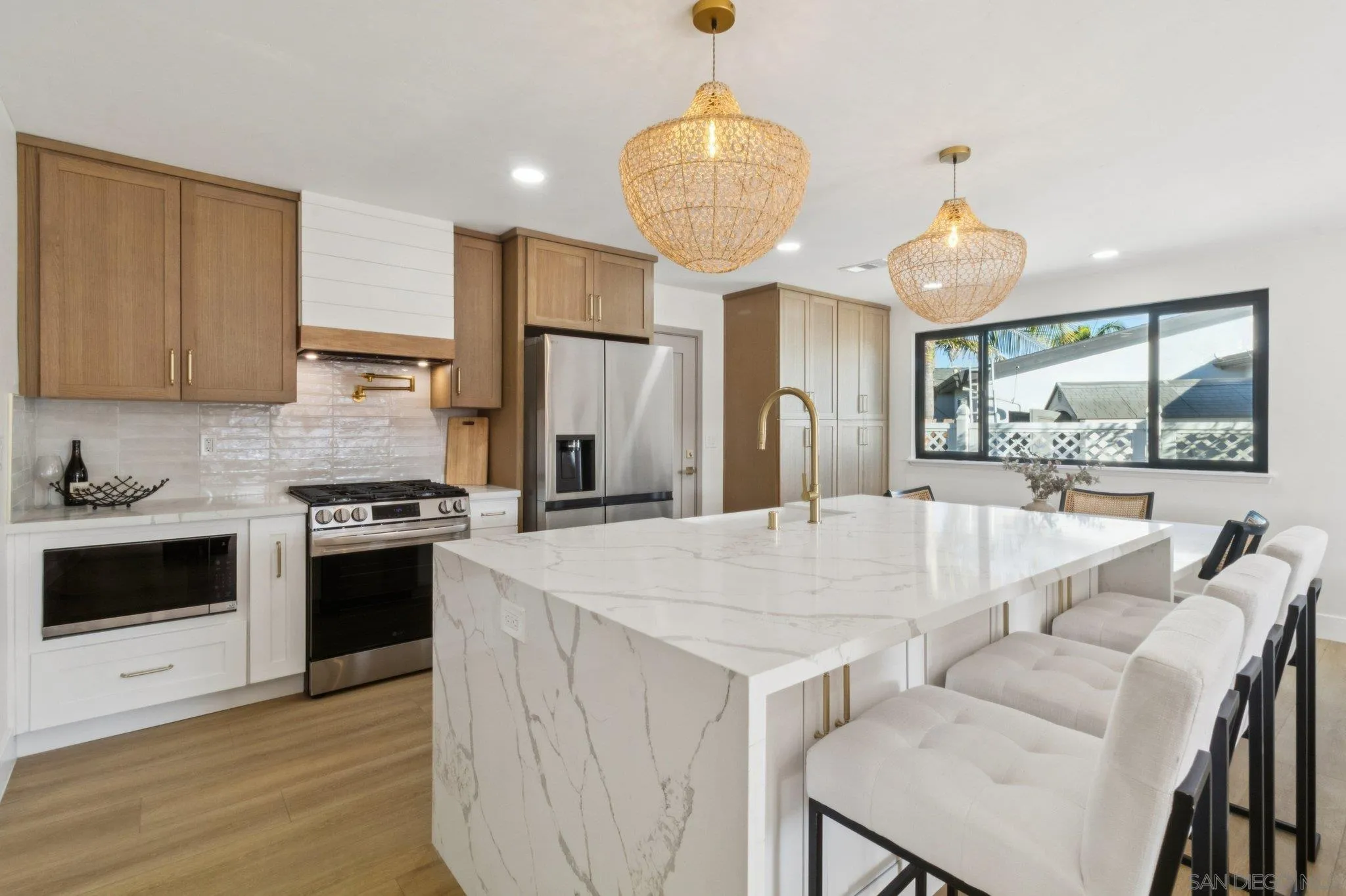 https://cdn.realtyfeed.com/cdn/127/260001752/b2656a3374b764231661b55d3a59977b.webp