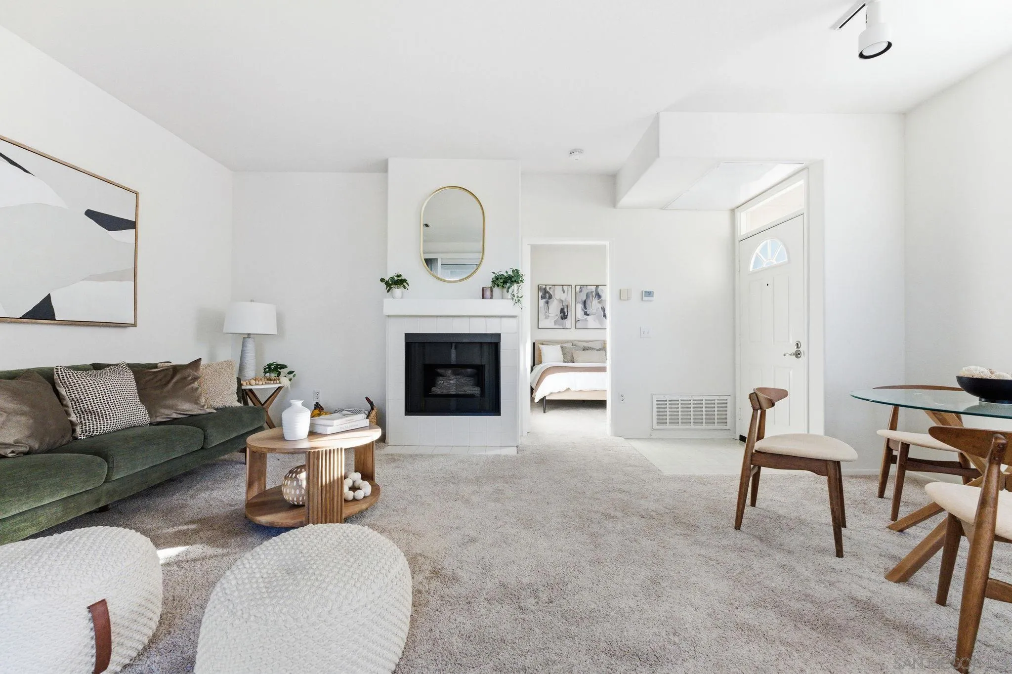https://cdn.realtyfeed.com/cdn/127/260001755/200fcfdf31889881de39b9b2fb473b76.webp