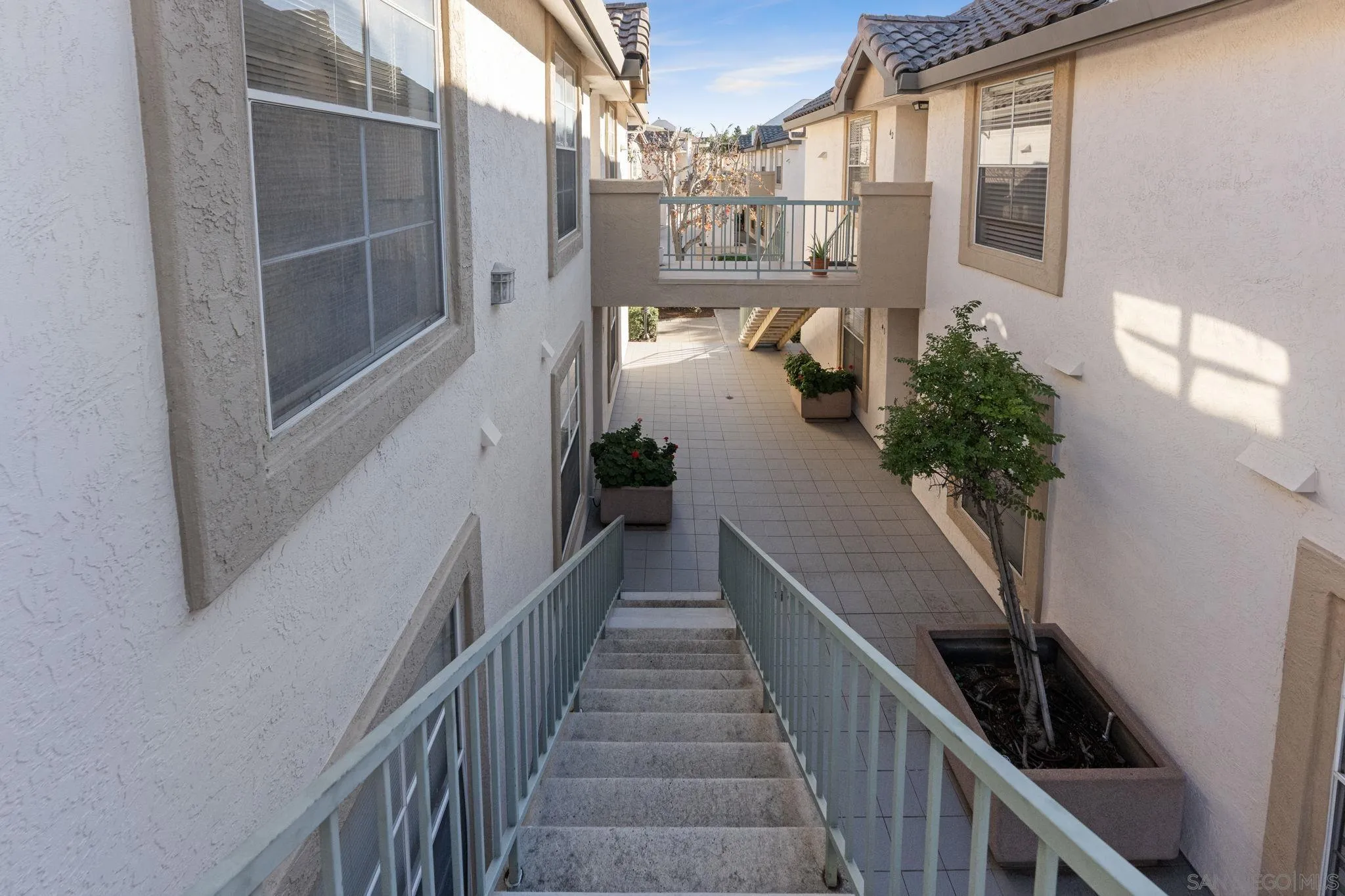 https://cdn.realtyfeed.com/cdn/127/260001755/8106d1258108ff2cf6c51a18e602cd48.webp