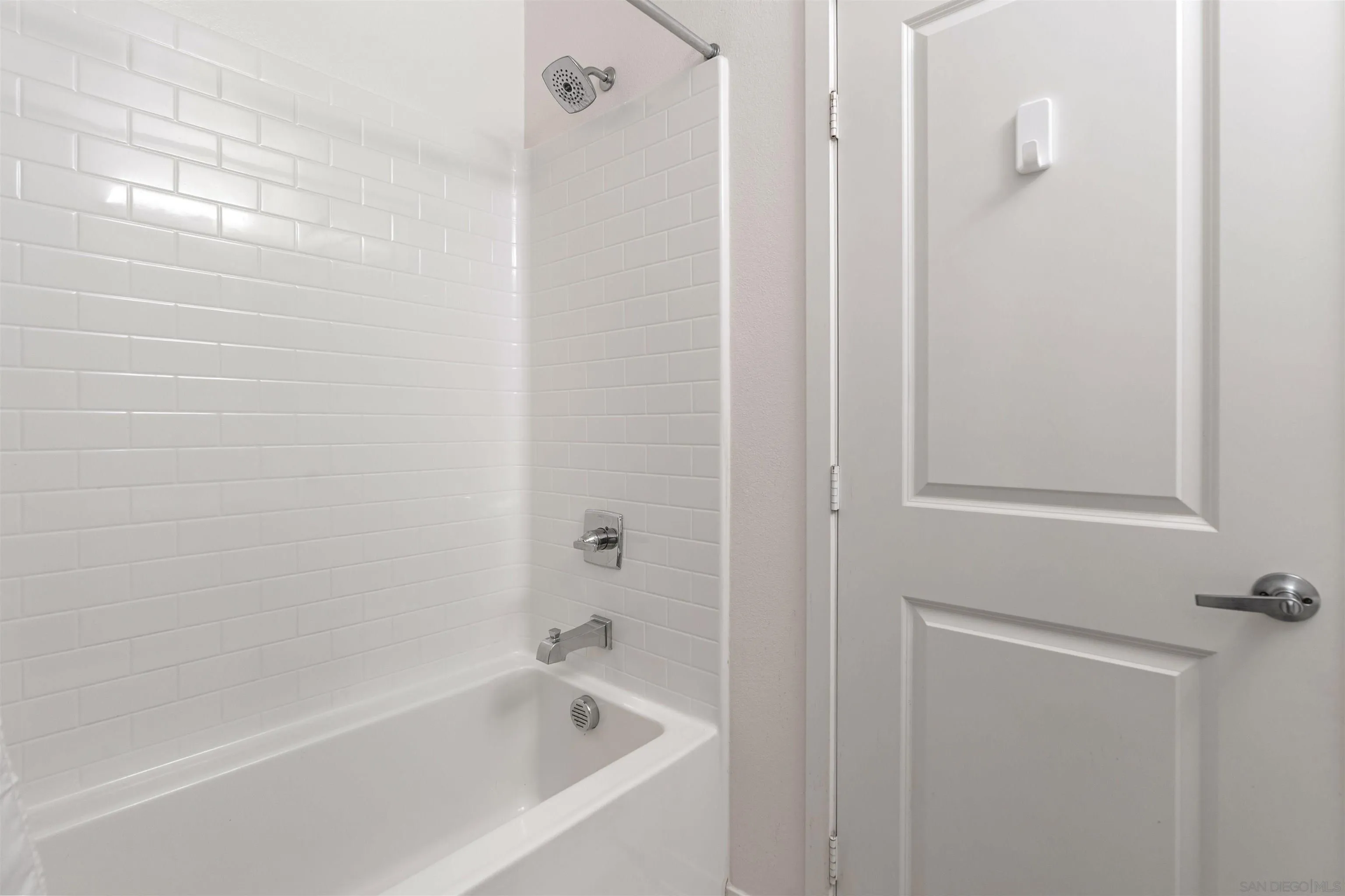 Photo #17: 260001756 Listing: Photo #17