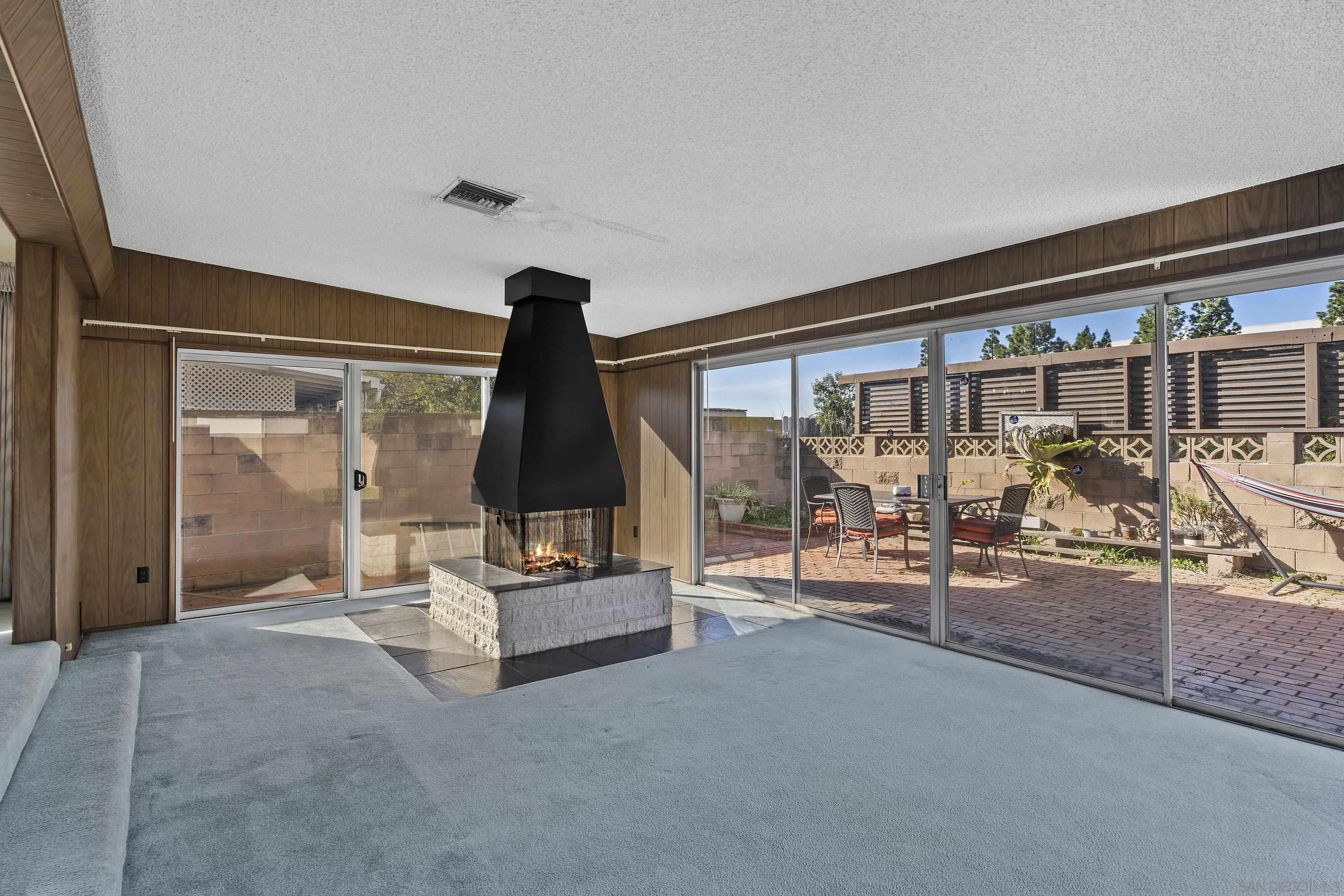 https://cdn.realtyfeed.com/cdn/127/260001757/2157983262ce126fd37e9782a51f1b1d.webp
