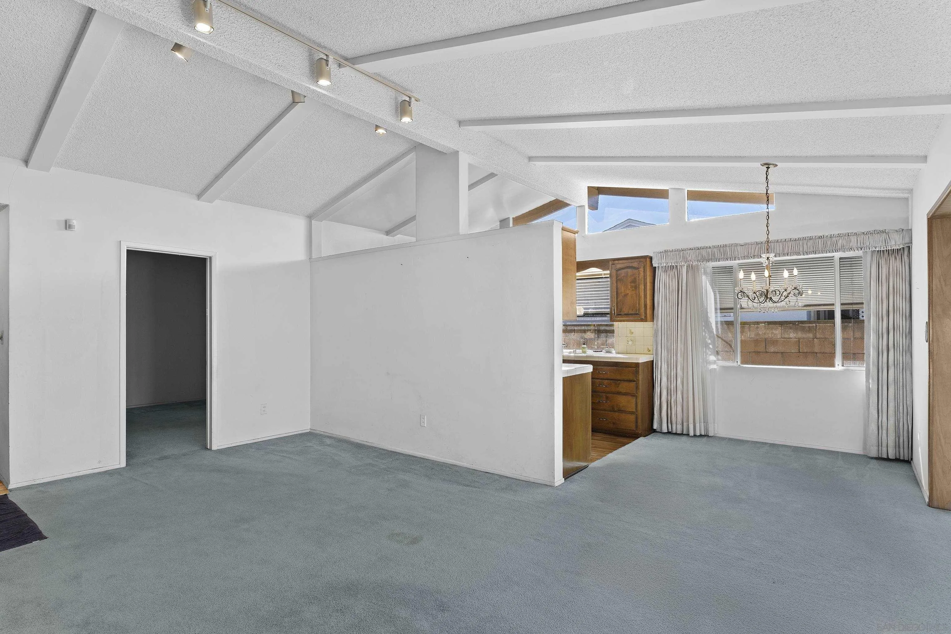 https://cdn.realtyfeed.com/cdn/127/260001757/540b987fd50cc43cd93d0a642c8c4795.webp