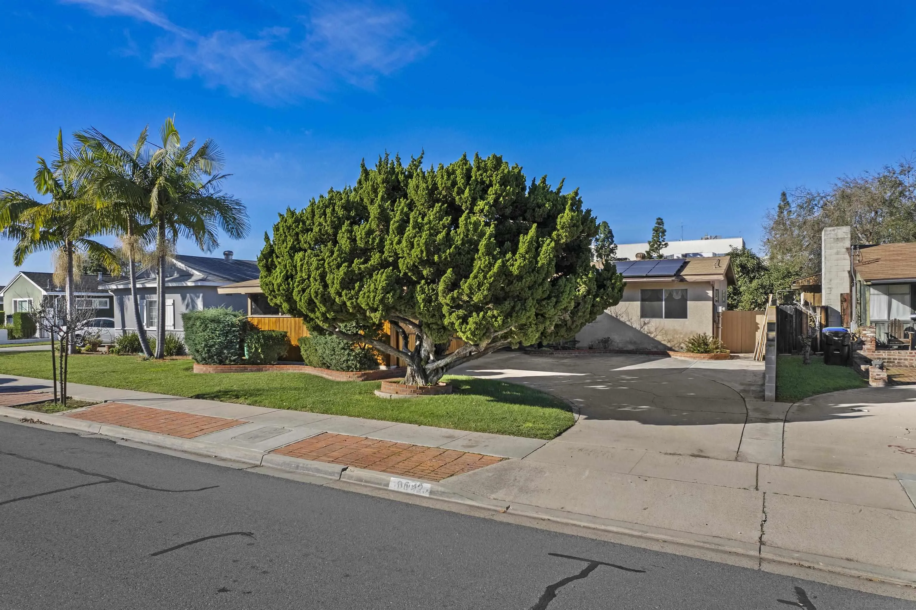 https://cdn.realtyfeed.com/cdn/127/260001757/d6a0b13de24f2e07f961250645cbd6ed.webp