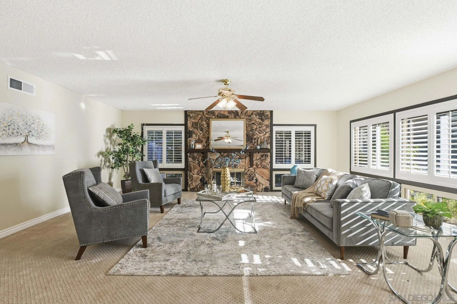 https://cdn.realtyfeed.com/cdn/127/260001758/9aa62e6b1b5da6c05aa4101801db5a0c.webp
