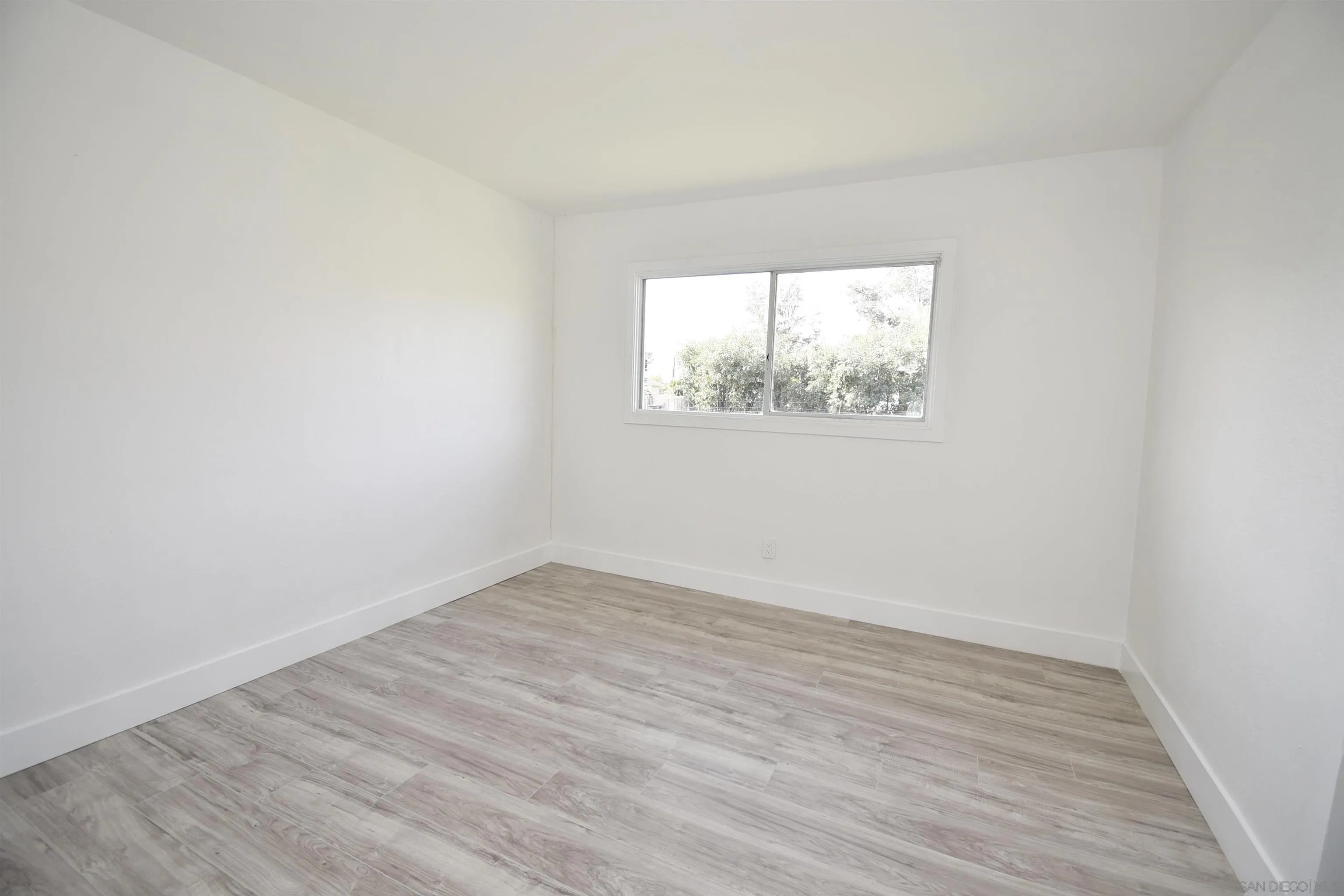 https://cdn.realtyfeed.com/cdn/127/260001759/247b28392dd38041085db08b3cd780cb.webp