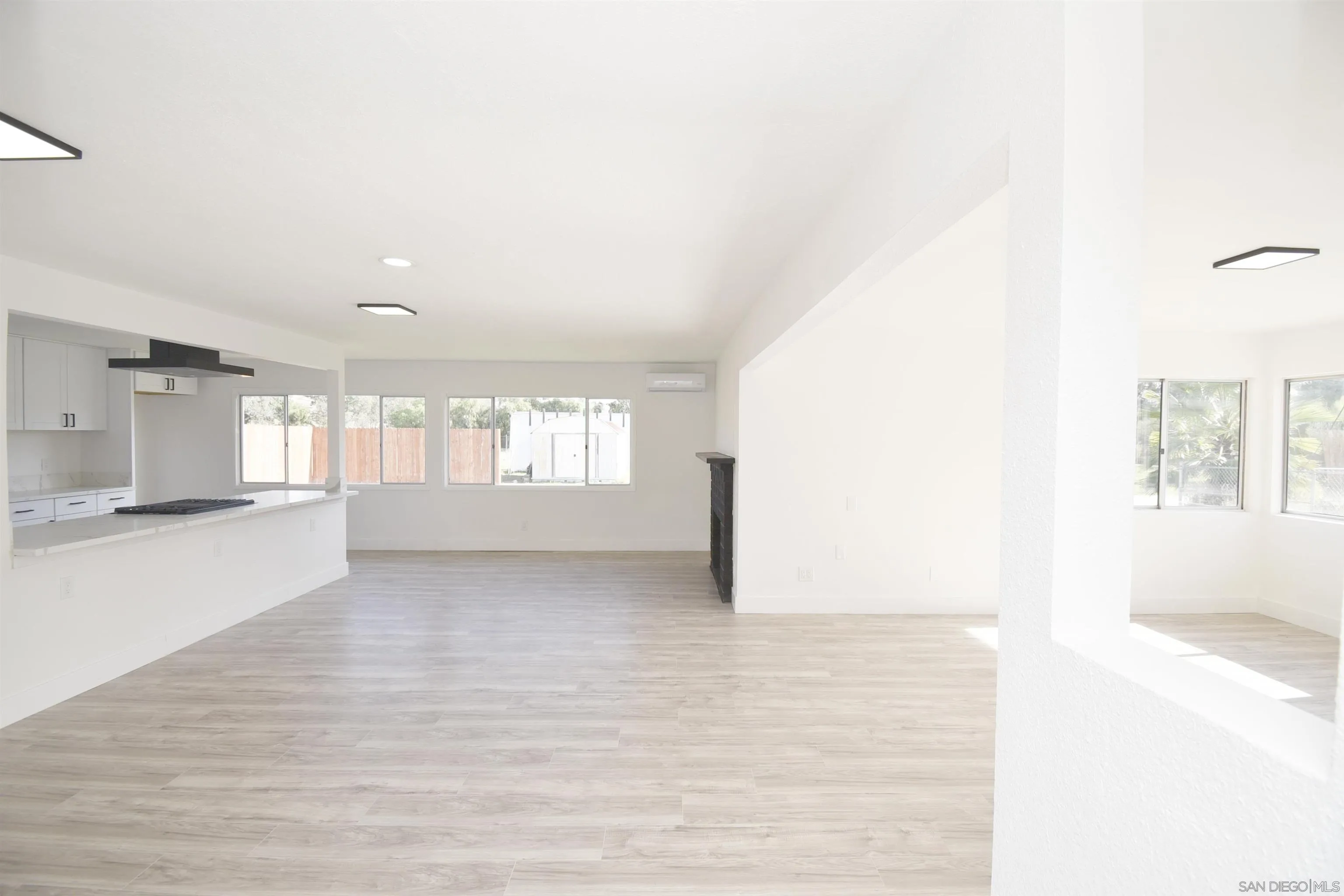 https://cdn.realtyfeed.com/cdn/127/260001759/4c25b24955b96498dae631e9a299294d.webp