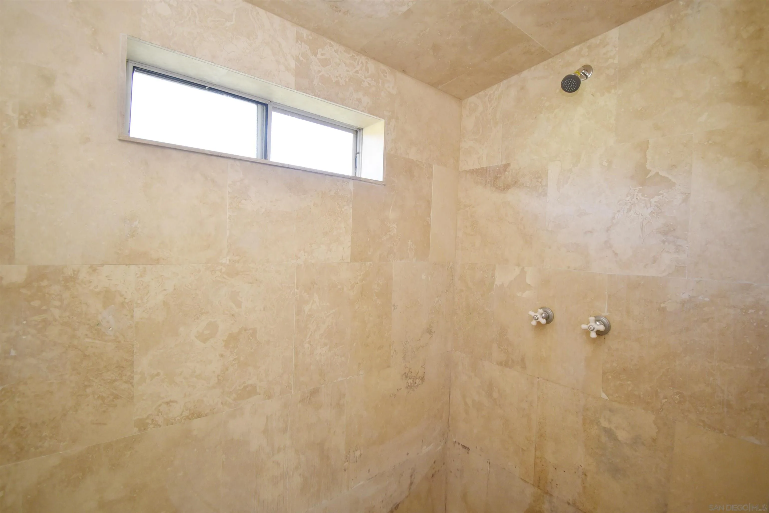 https://cdn.realtyfeed.com/cdn/127/260001759/995579e0abd8af2787c03dc43a58eac7.webp
