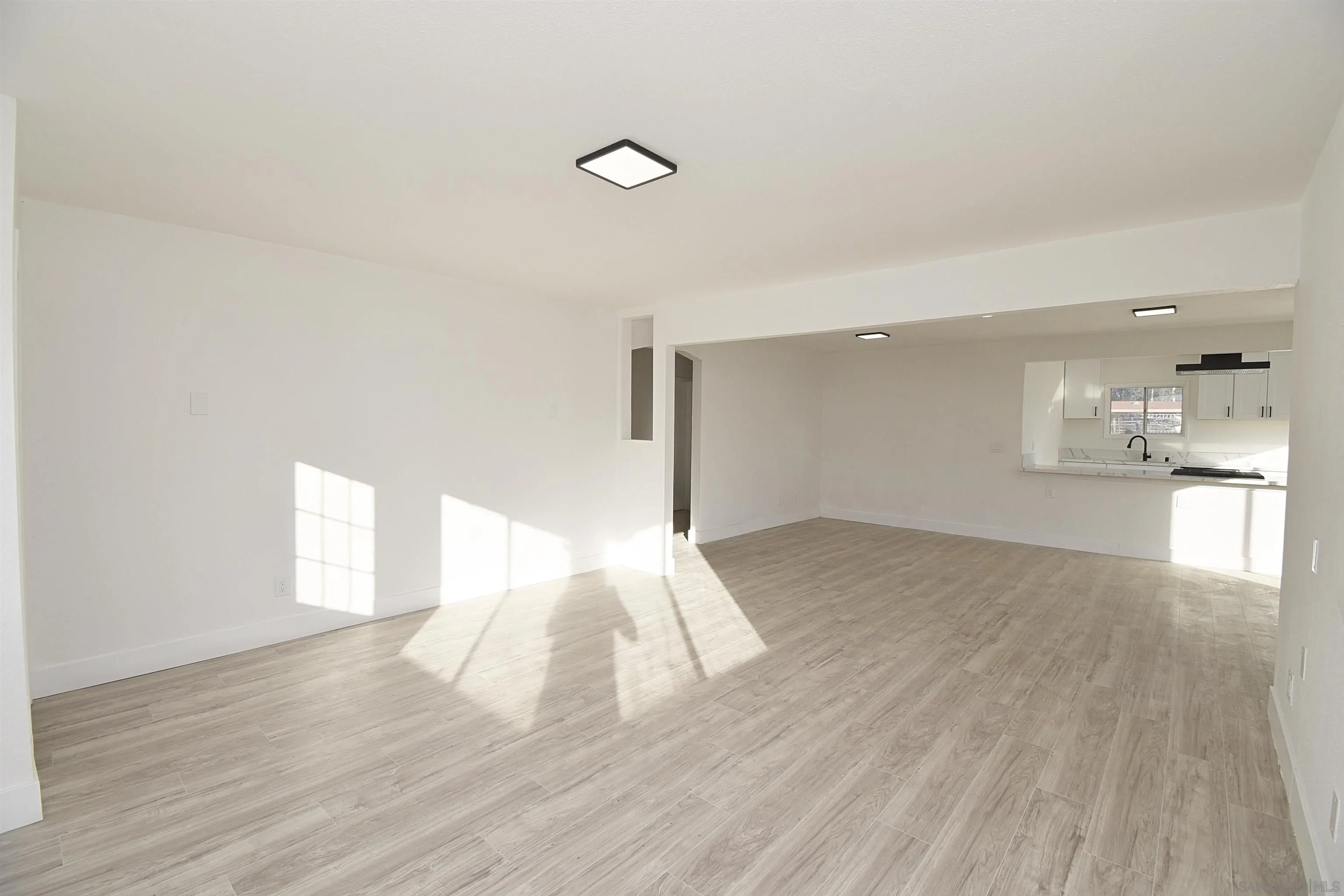 https://cdn.realtyfeed.com/cdn/127/260001759/b0a08a92f53f7373e6b610e110977a61.webp