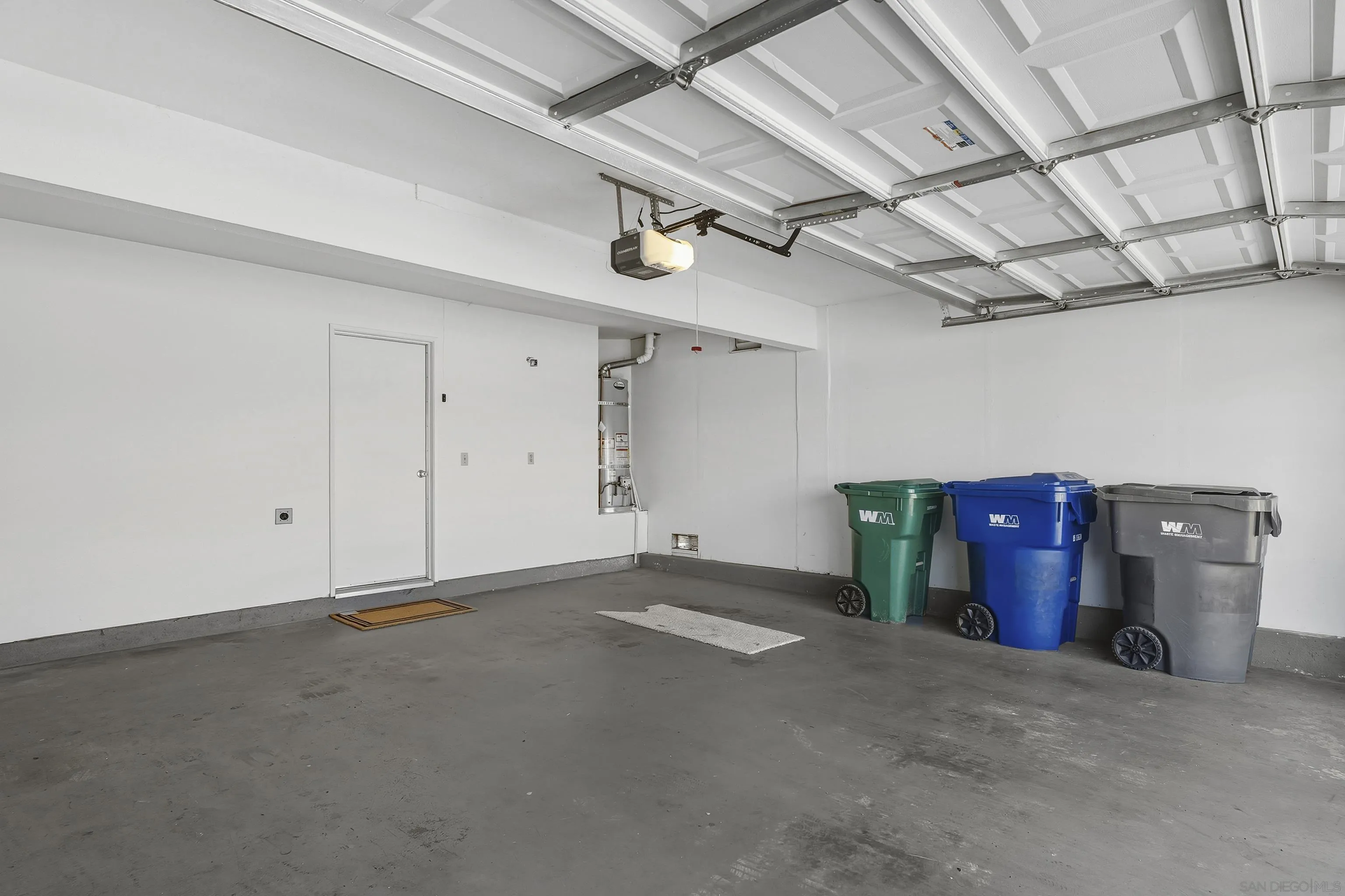 https://cdn.realtyfeed.com/cdn/127/260001760/e3cfa43db12f19ca195999acc19ab94b.webp