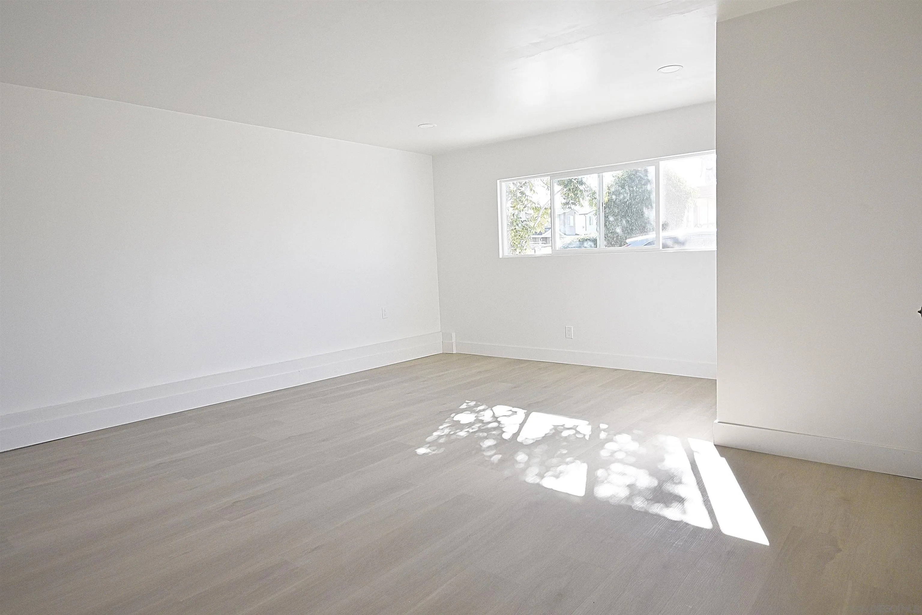 https://cdn.realtyfeed.com/cdn/127/260001761/11b26490102a08afc6a3d1d70fd04f0d.webp