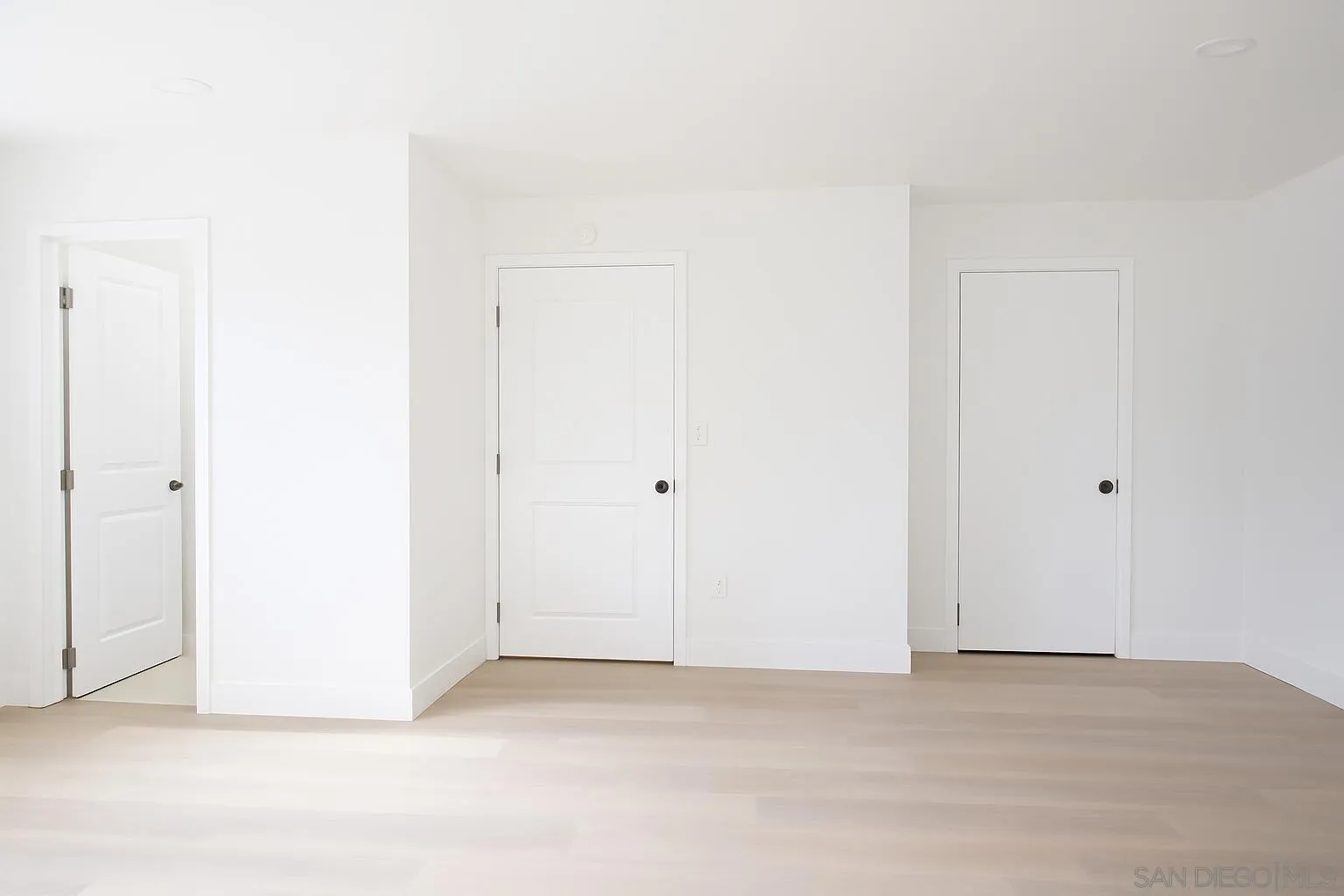 https://cdn.realtyfeed.com/cdn/127/260001761/a99ad2532d054ac5ad32b87d527e52cc.webp