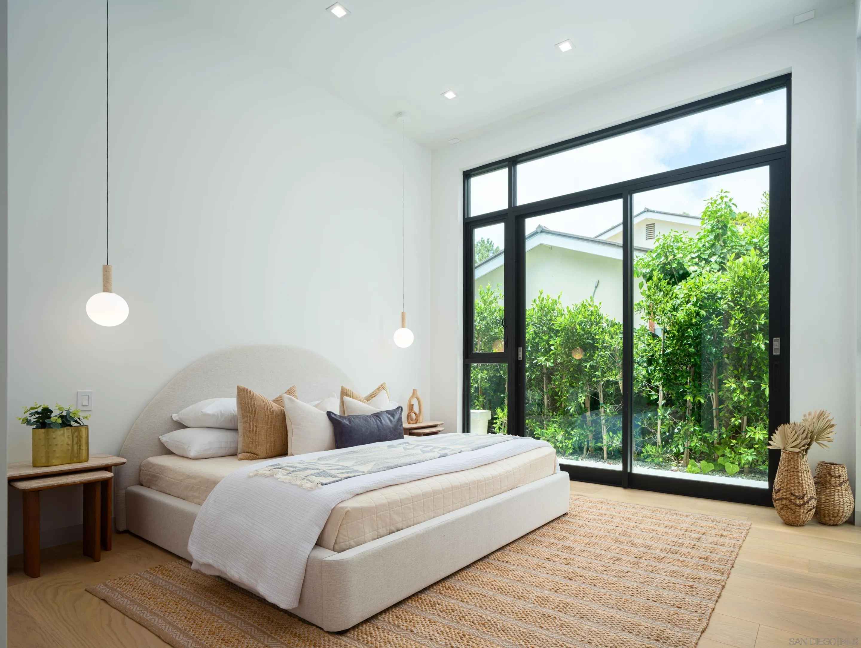 6283 La Jolla Scenic Drive S, San Diego, CA, 92037