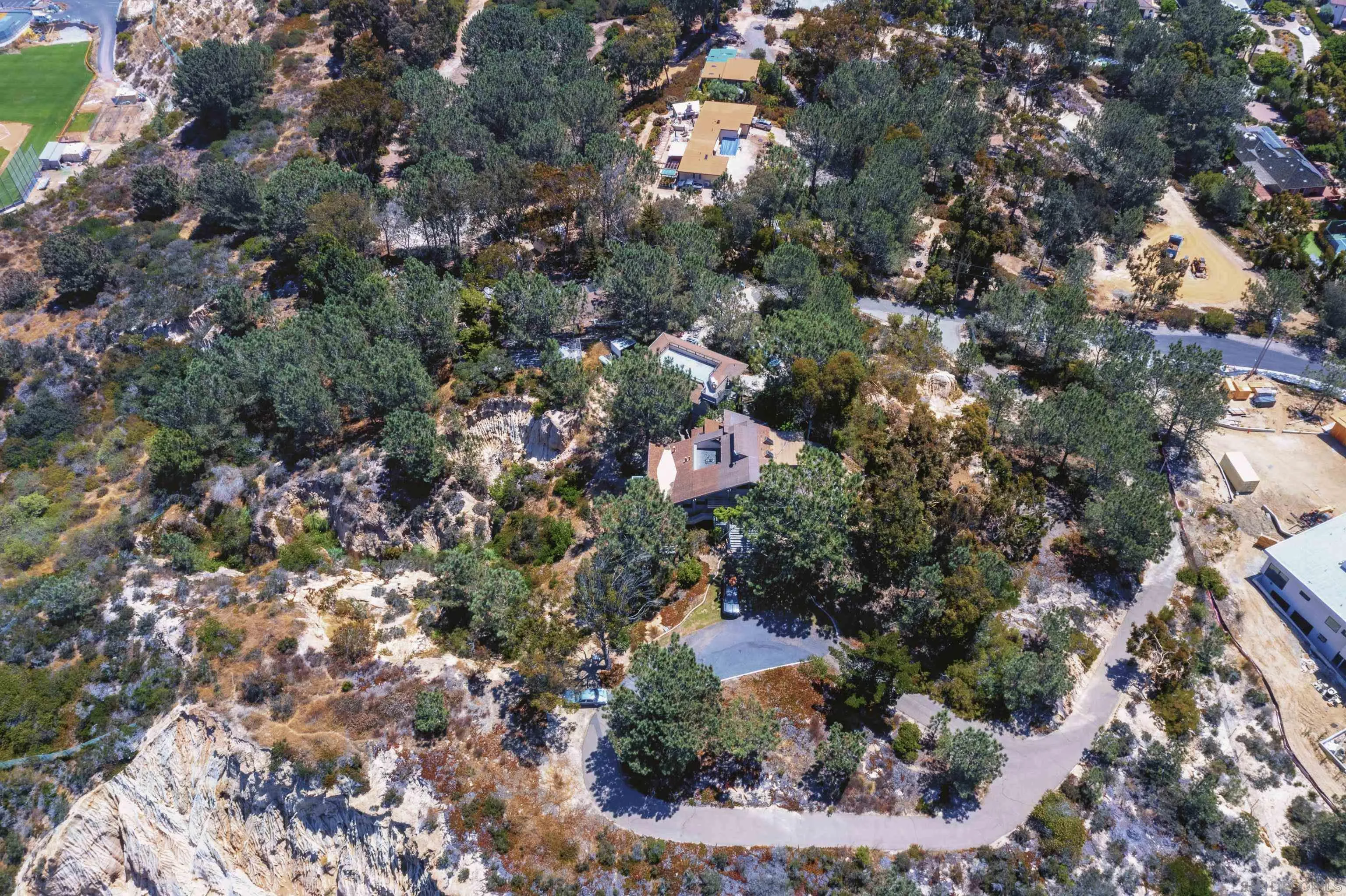 https://cdn.realtyfeed.com/cdn/127/260001766/8debf671a380279ae2bba5c546137746.webp