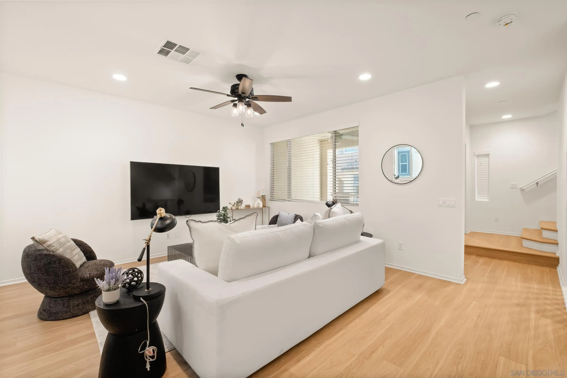 Photo #3: 260001767 Listing: Photo #3