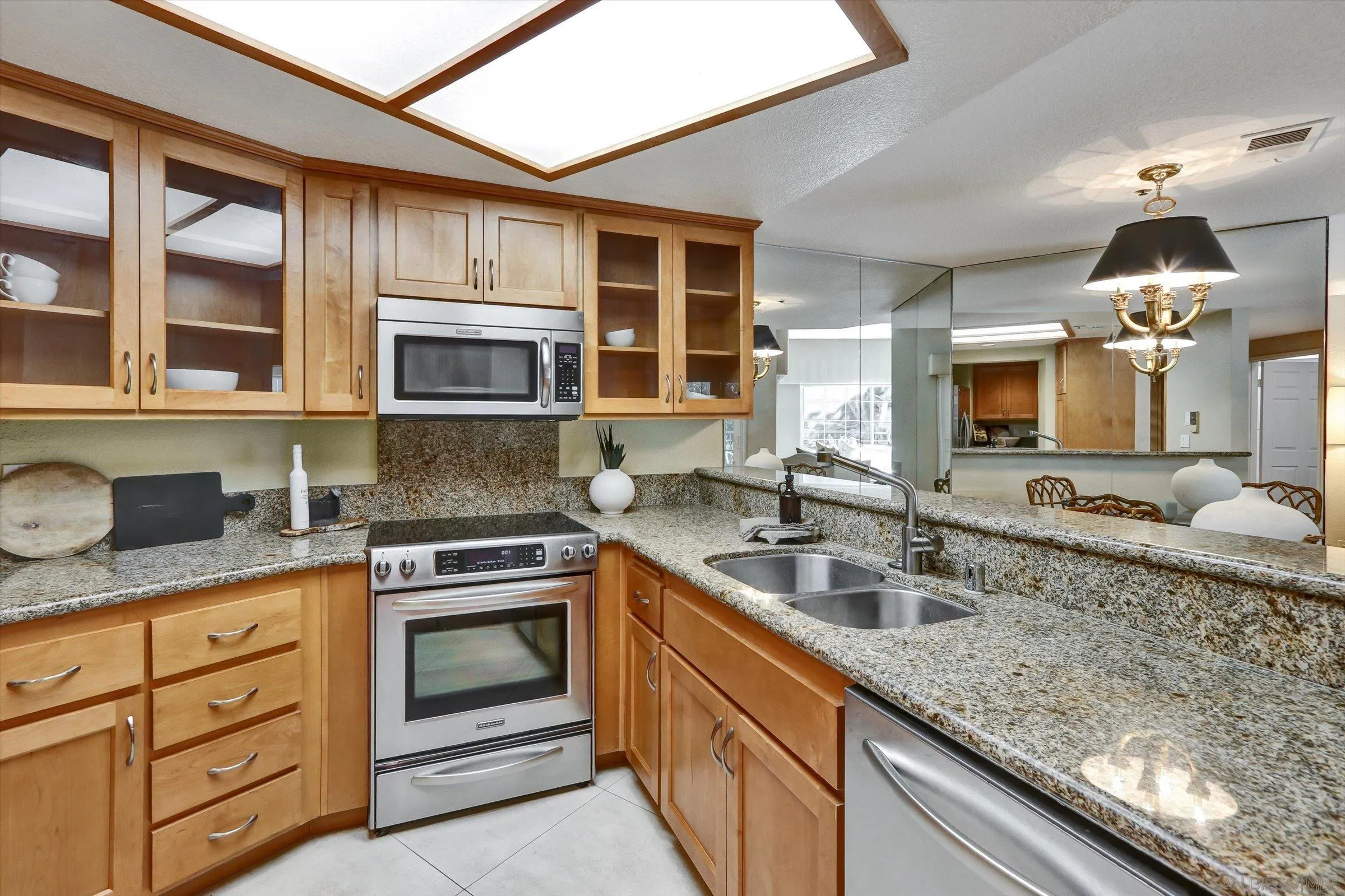 Photo #2: 260001769 Listing: Photo #2