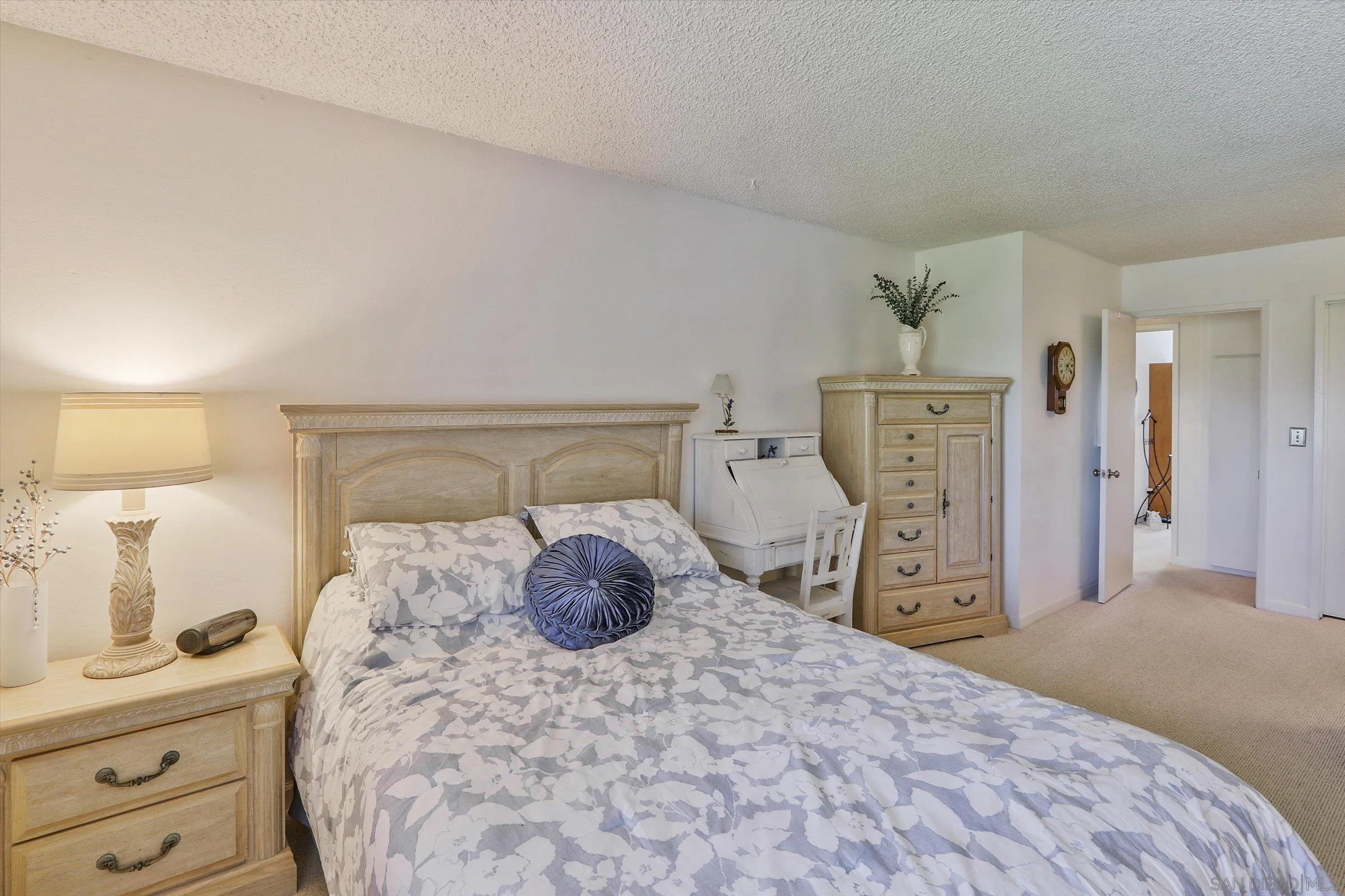 https://cdn.realtyfeed.com/cdn/127/260001770/cde62f0a1a4a73a1f0860798f9a04678.webp