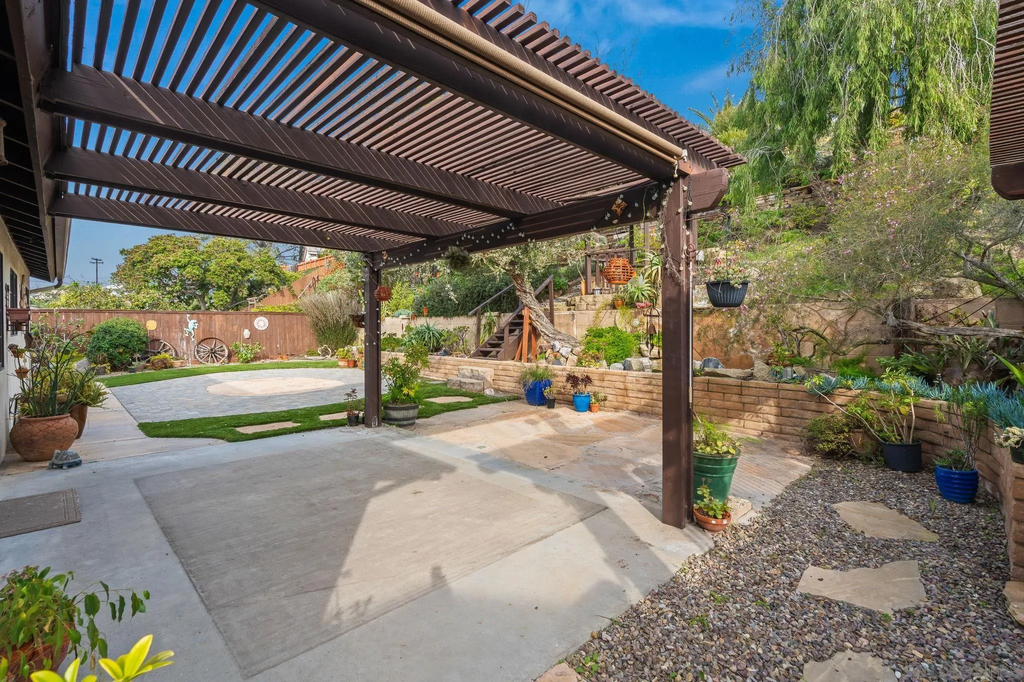 https://cdn.realtyfeed.com/cdn/127/260001771/4f88f788842f7e0bb8823a013a16c4ee.webp