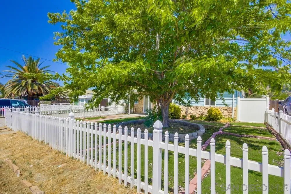 https://cdn.realtyfeed.com/cdn/127/260001772/127bfd8233944337e26cc05f95605a7f.webp