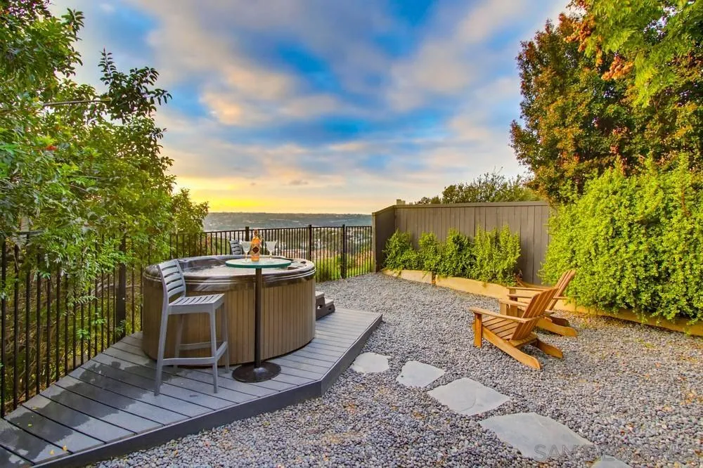 https://cdn.realtyfeed.com/cdn/127/260001773/286250ff1d884b8f20bb9f1803602b4b.webp