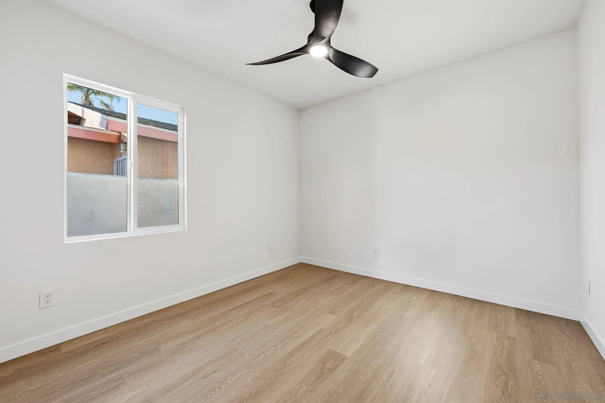 https://cdn.realtyfeed.com/cdn/127/260001777/ca7546ecdada8a3b523d88ba06769b58.webp