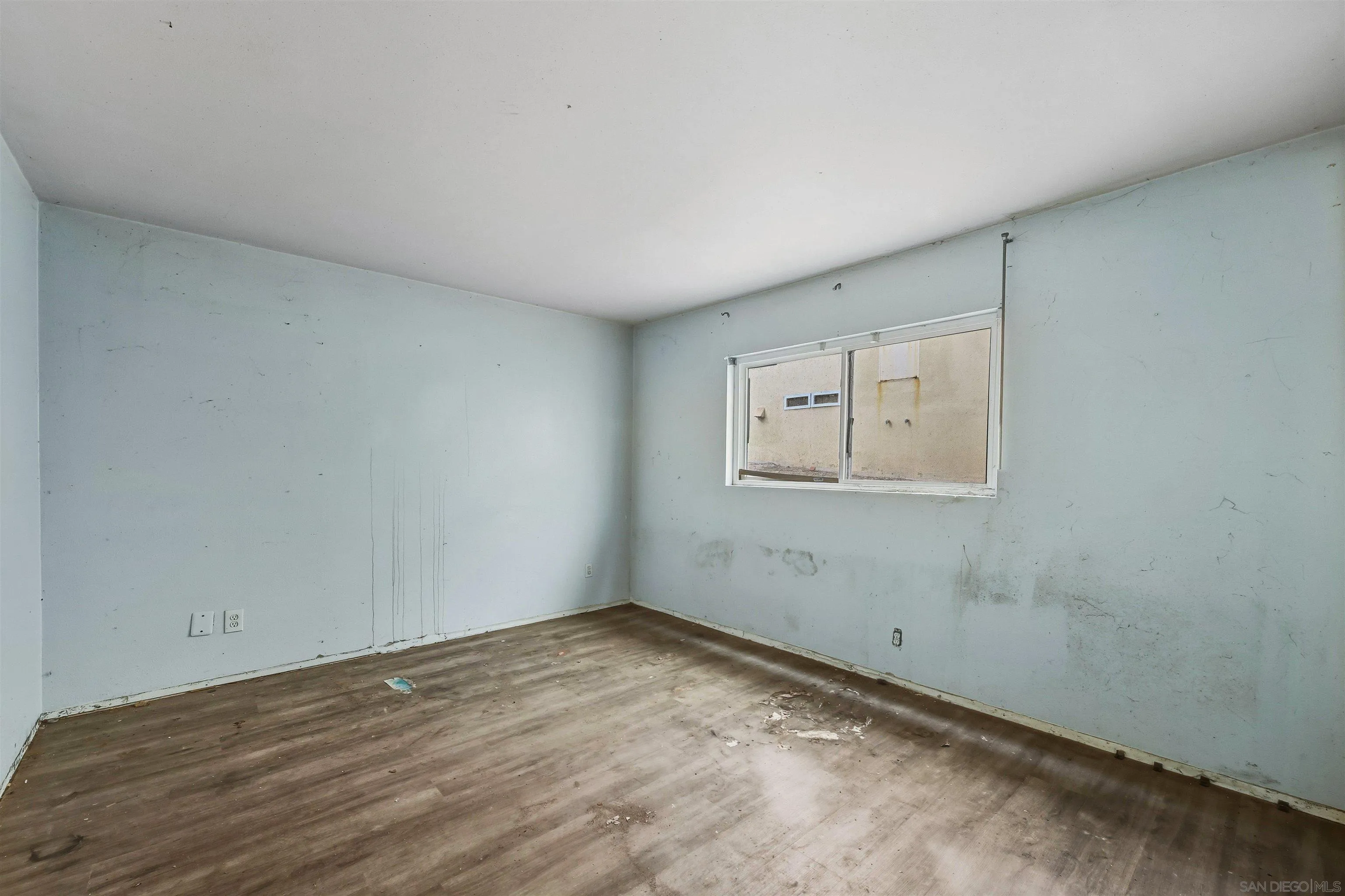 https://cdn.realtyfeed.com/cdn/127/260001778/3a8c04a984d9754ad16f46215f07fd36.webp
