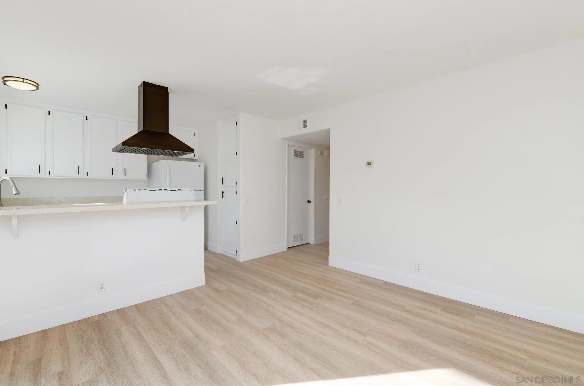 Photo #9: 260001779 Listing: Photo #9