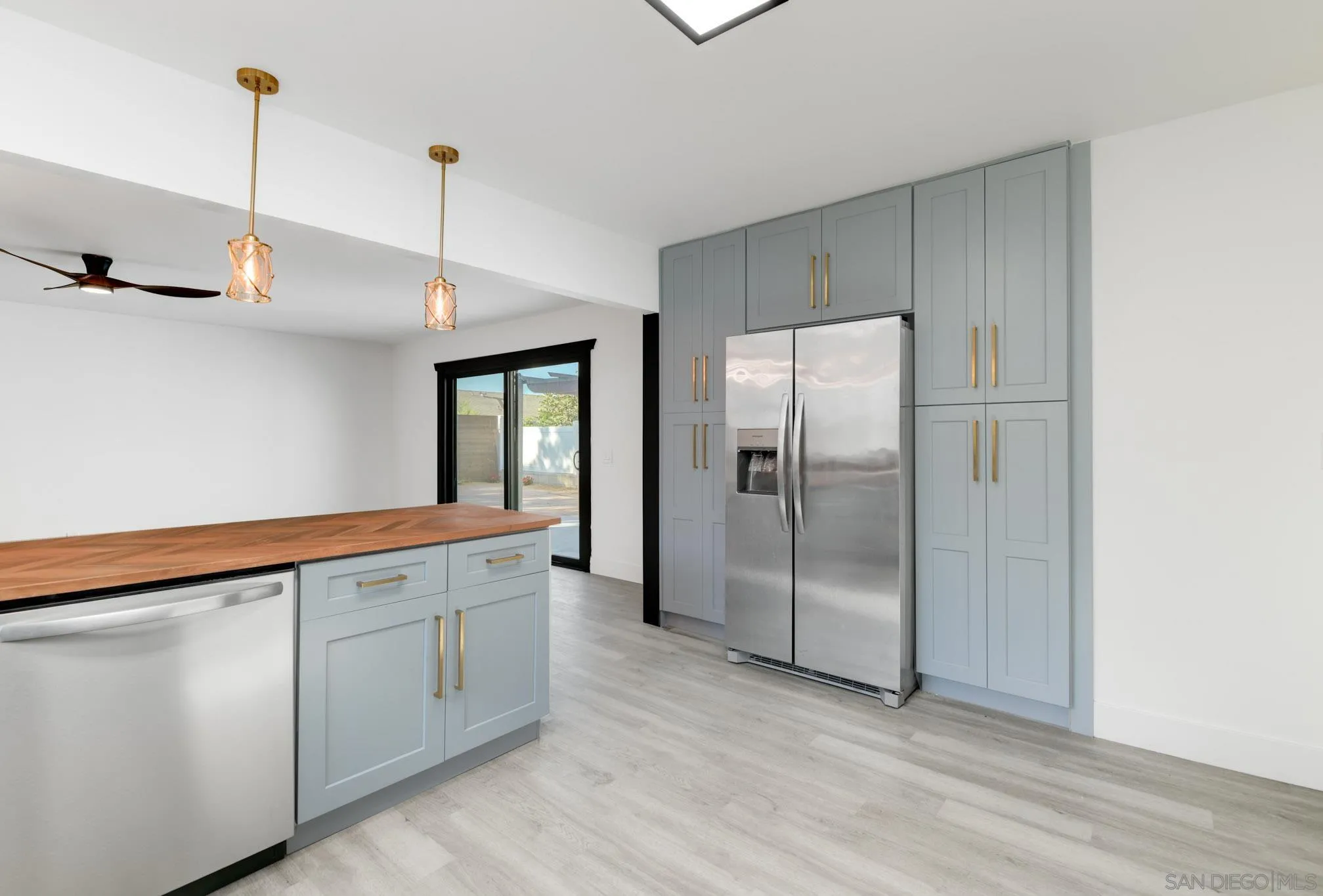 https://cdn.realtyfeed.com/cdn/127/260001781/52e5b1974a7b31bb2e5647c334f74a24.webp