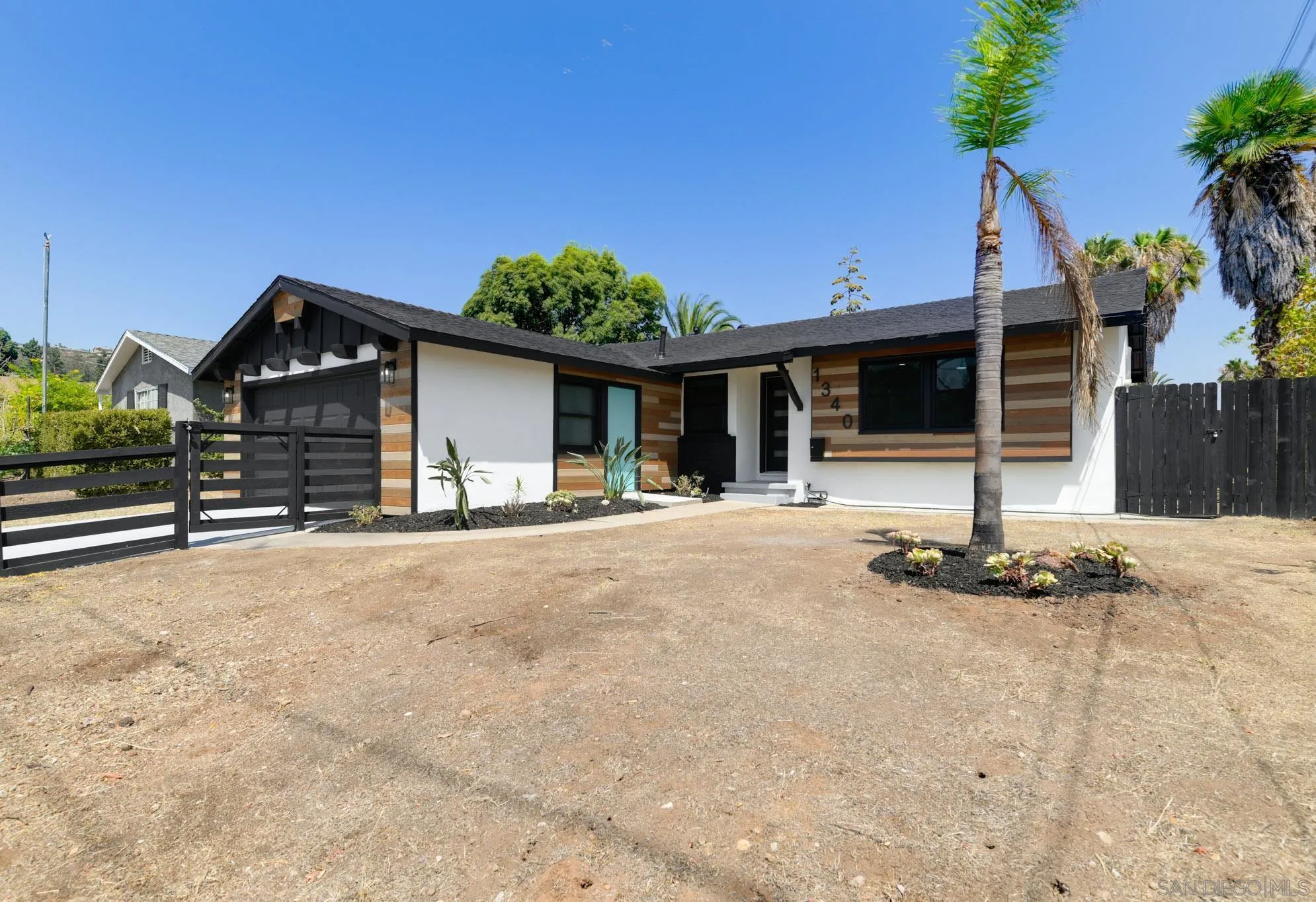https://cdn.realtyfeed.com/cdn/127/260001782/581955a0dcd94f9c4174726e45141d7c.webp