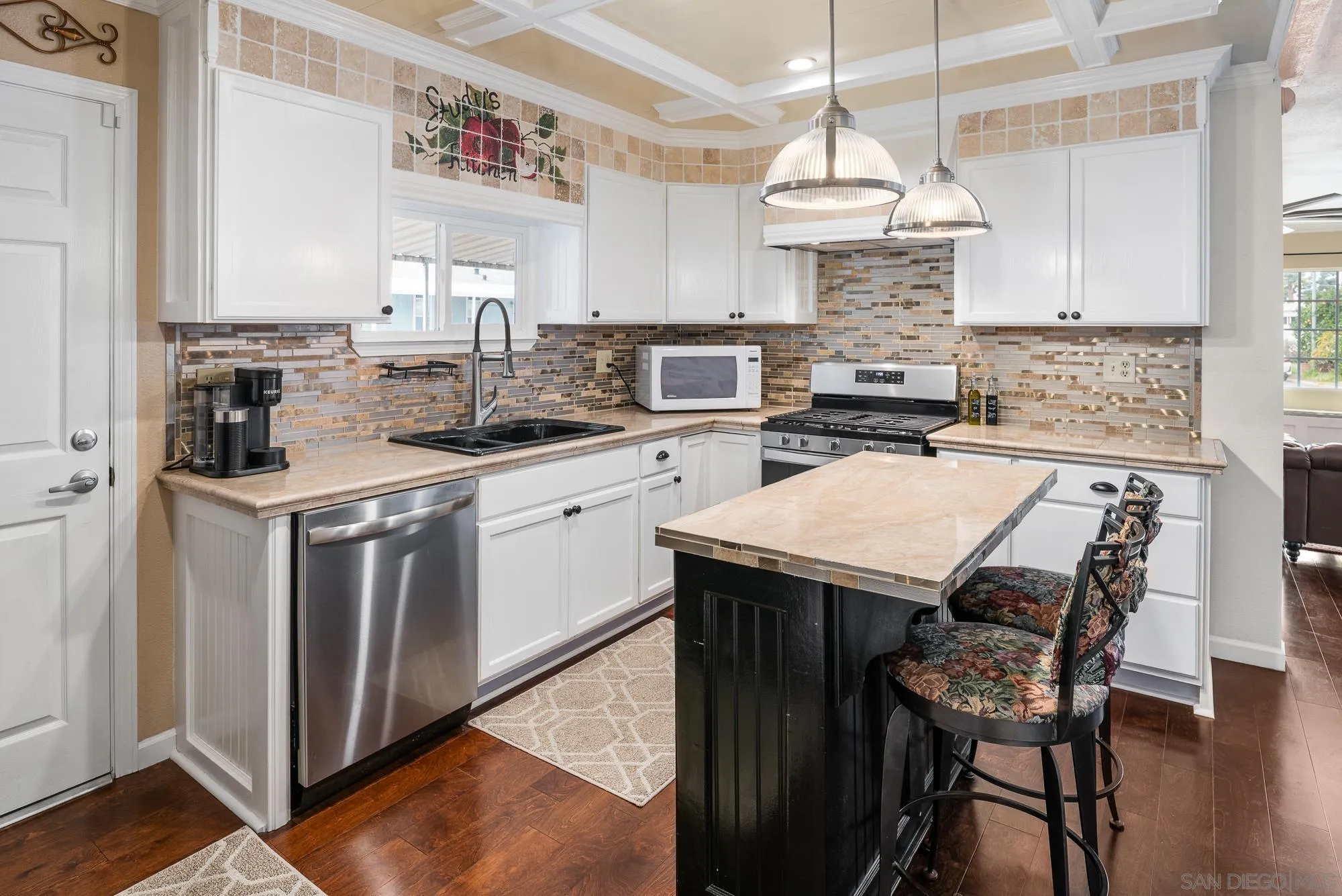 https://cdn.realtyfeed.com/cdn/127/260001784/1968aa354a32a768db94b61e6aa43bb4.webp
