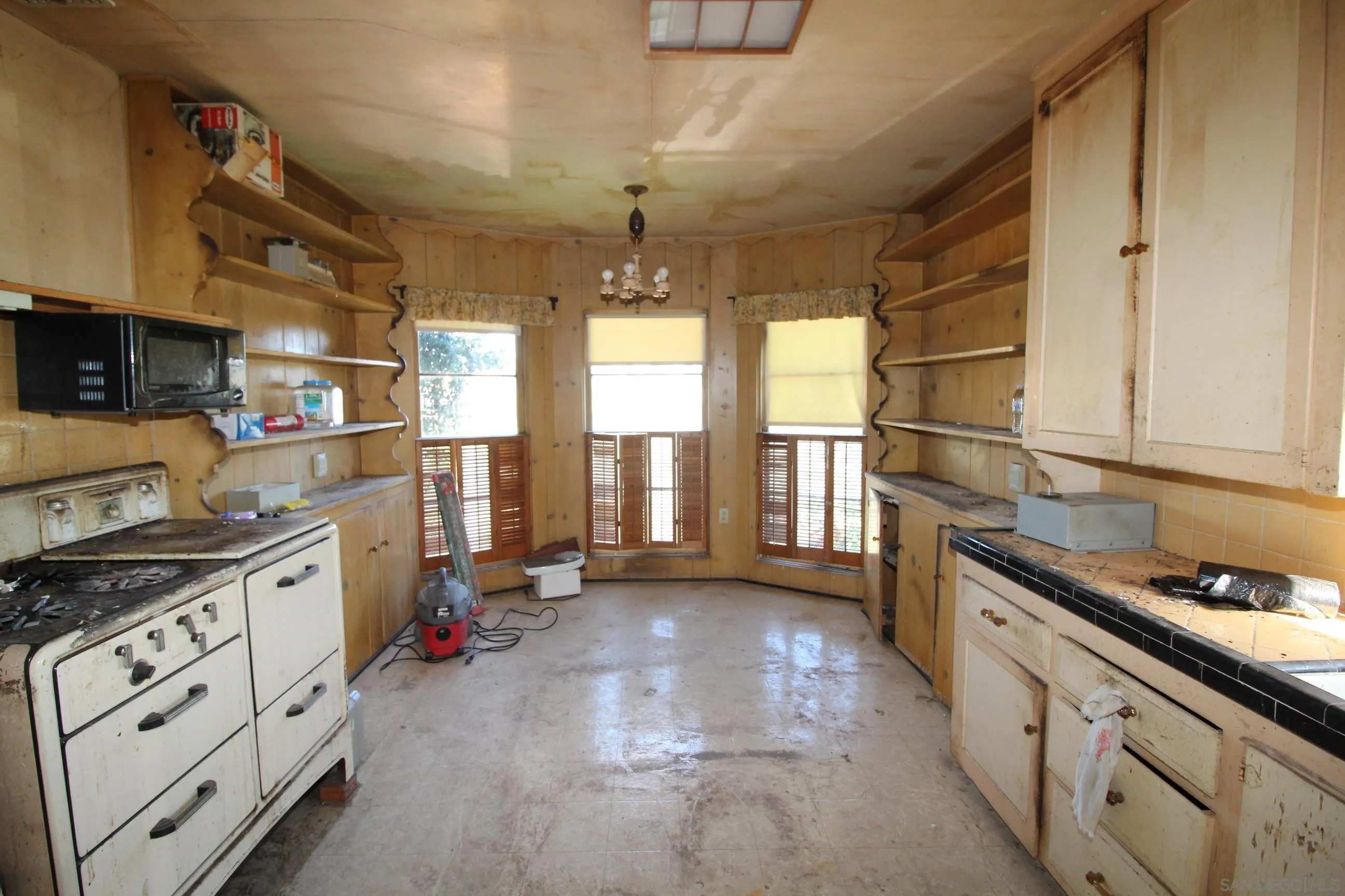 https://cdn.realtyfeed.com/cdn/127/260001785/aae599d95b26a45976c8819ffc2226df.webp